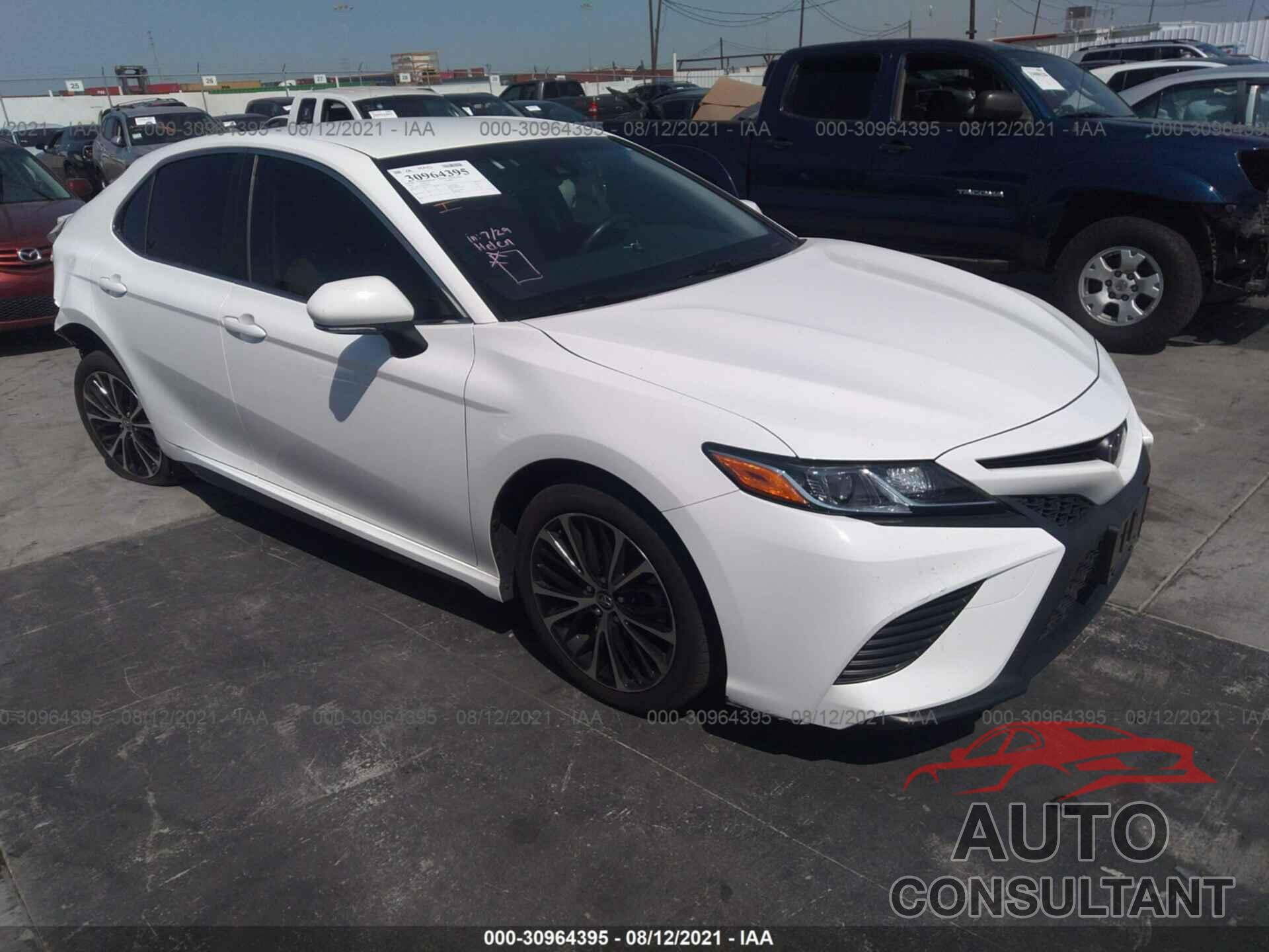 TOYOTA CAMRY 2018 - JTNB11HK9J3040641