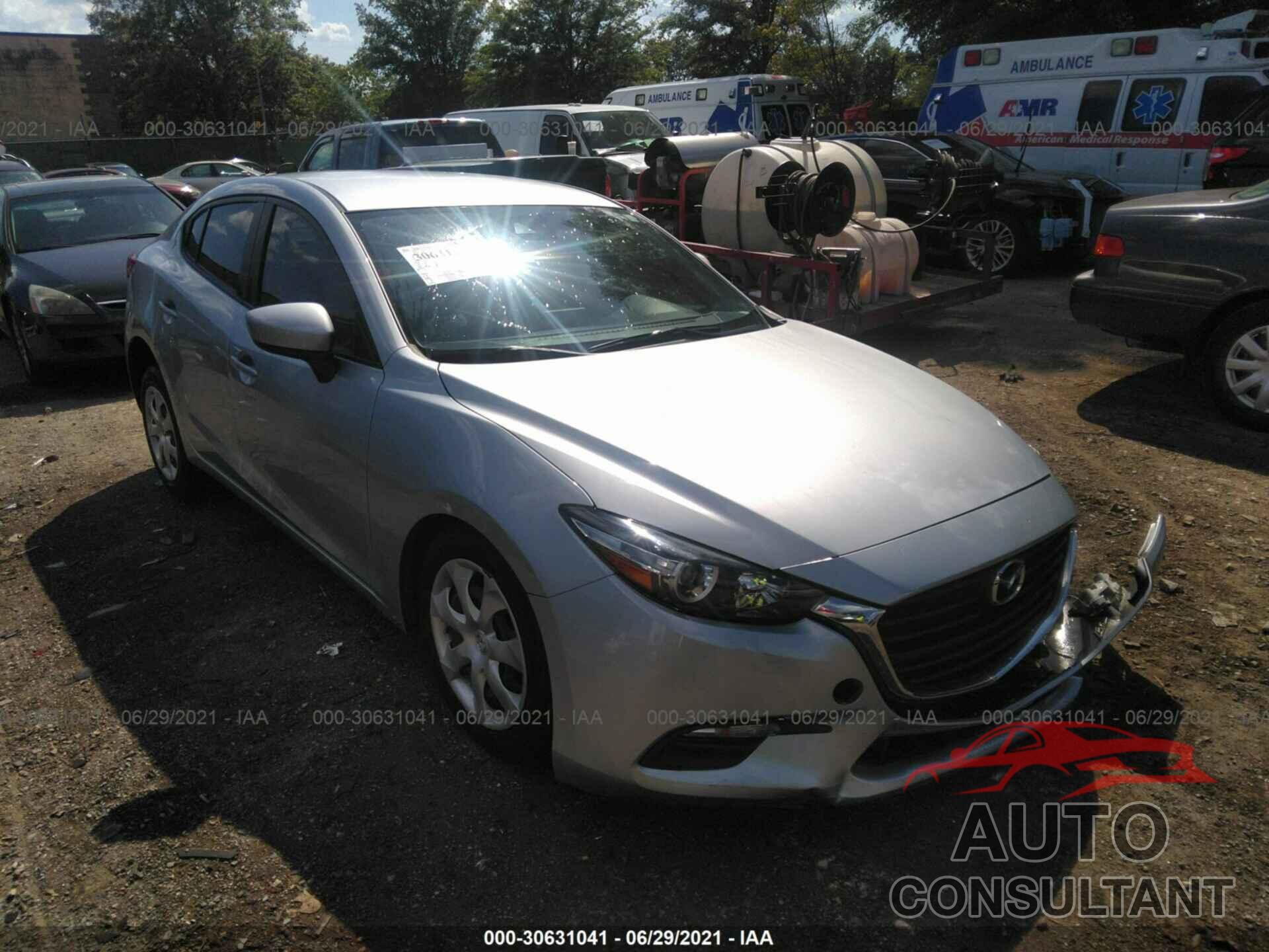 MAZDA MAZDA3 4-DOOR 2018 - 3MZBN1U75JM205641