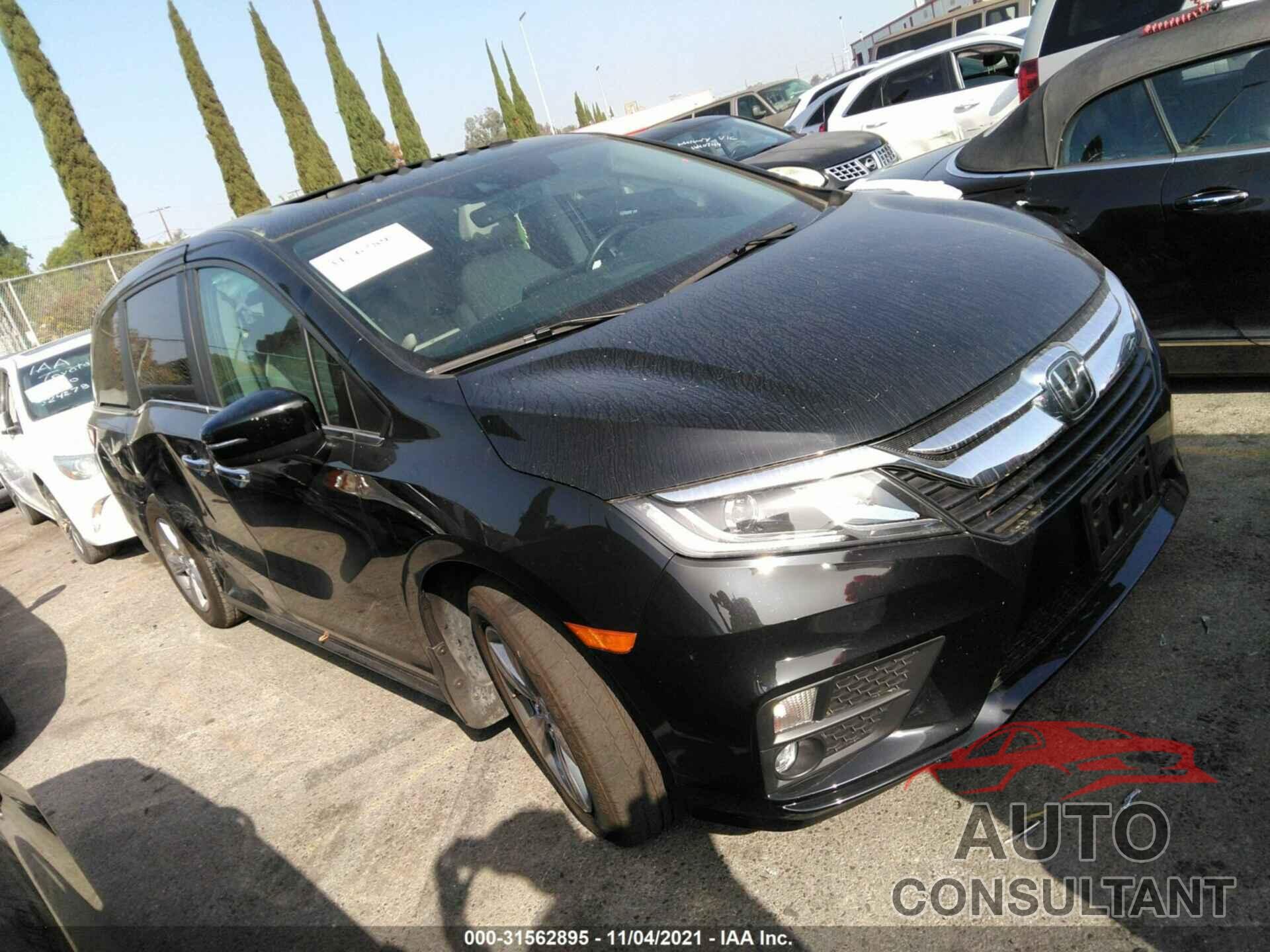 HONDA ODYSSEY 2018 - 5FNRL6H74JB103931