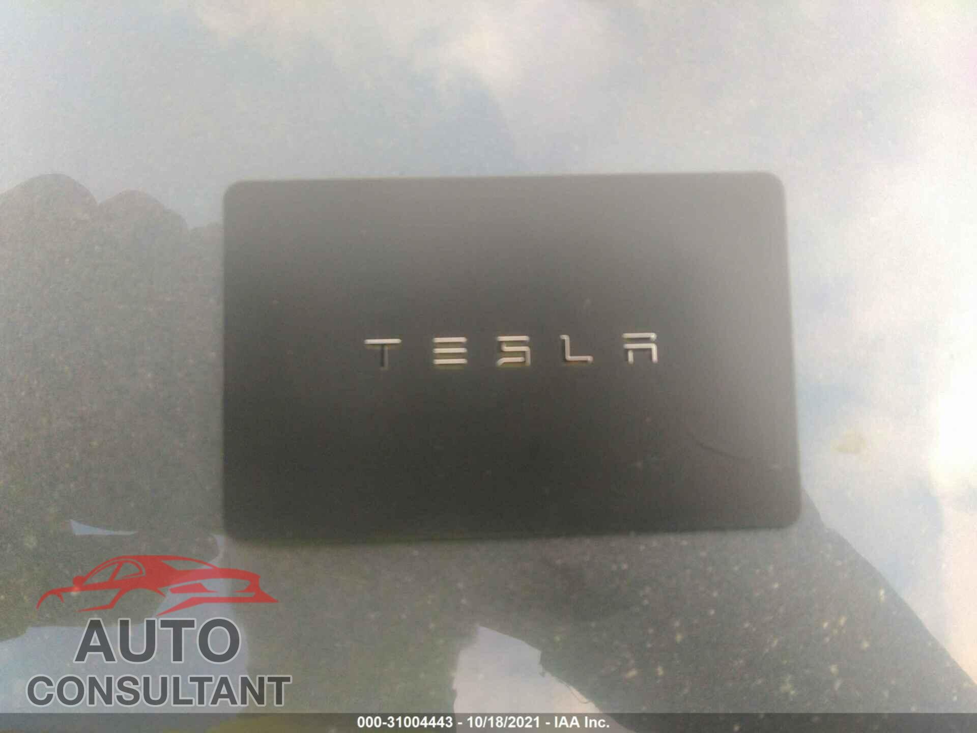 TESLA MODEL Y 2020 - 5YJYGDEEXLF045351