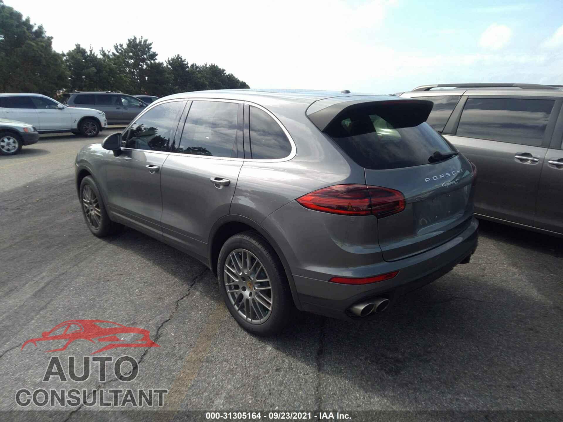 PORSCHE CAYENNE 2017 - WP1AB2A23HLA50877