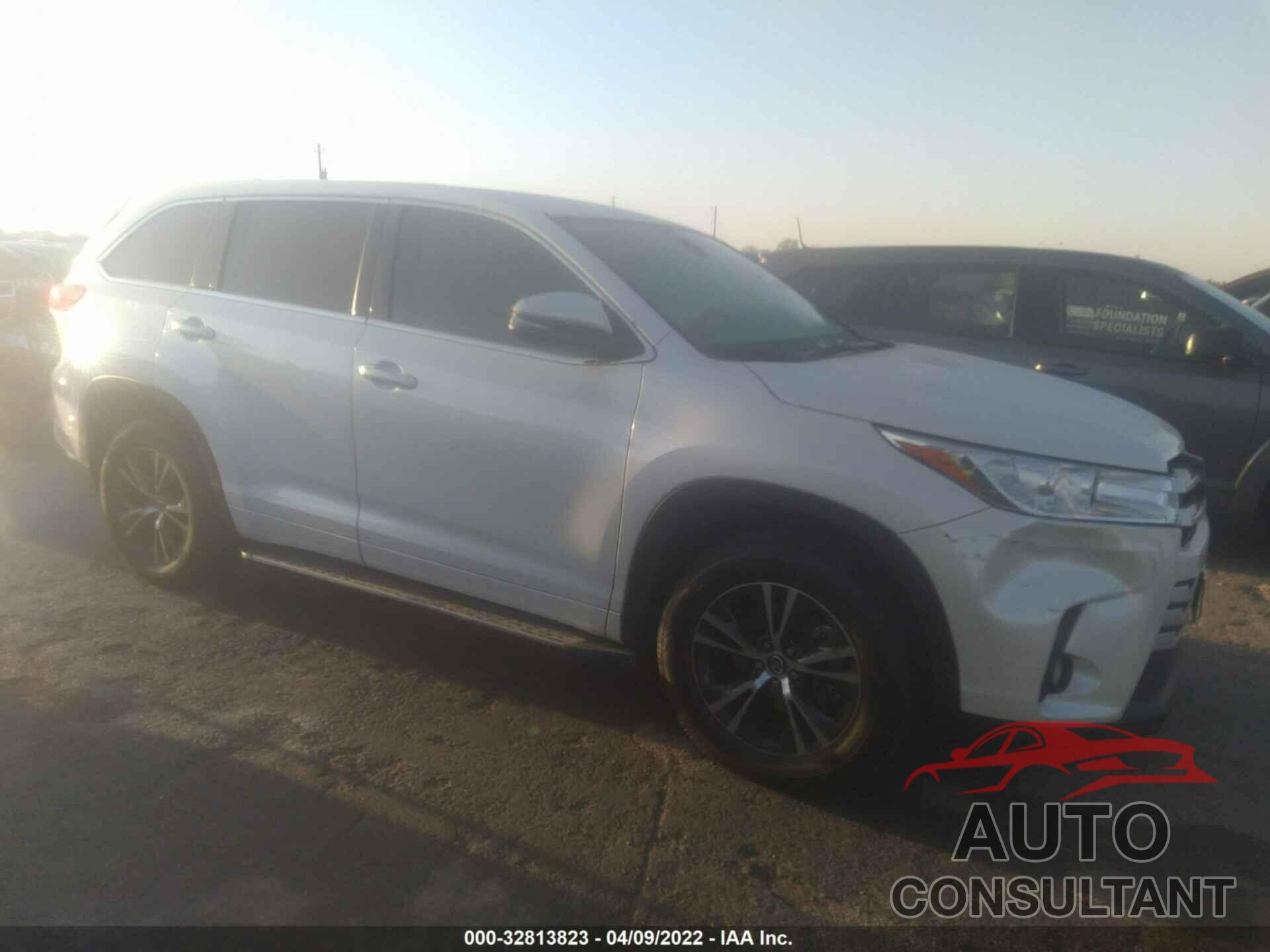 TOYOTA HIGHLANDER 2018 - 5TDZZRFH8JS277721