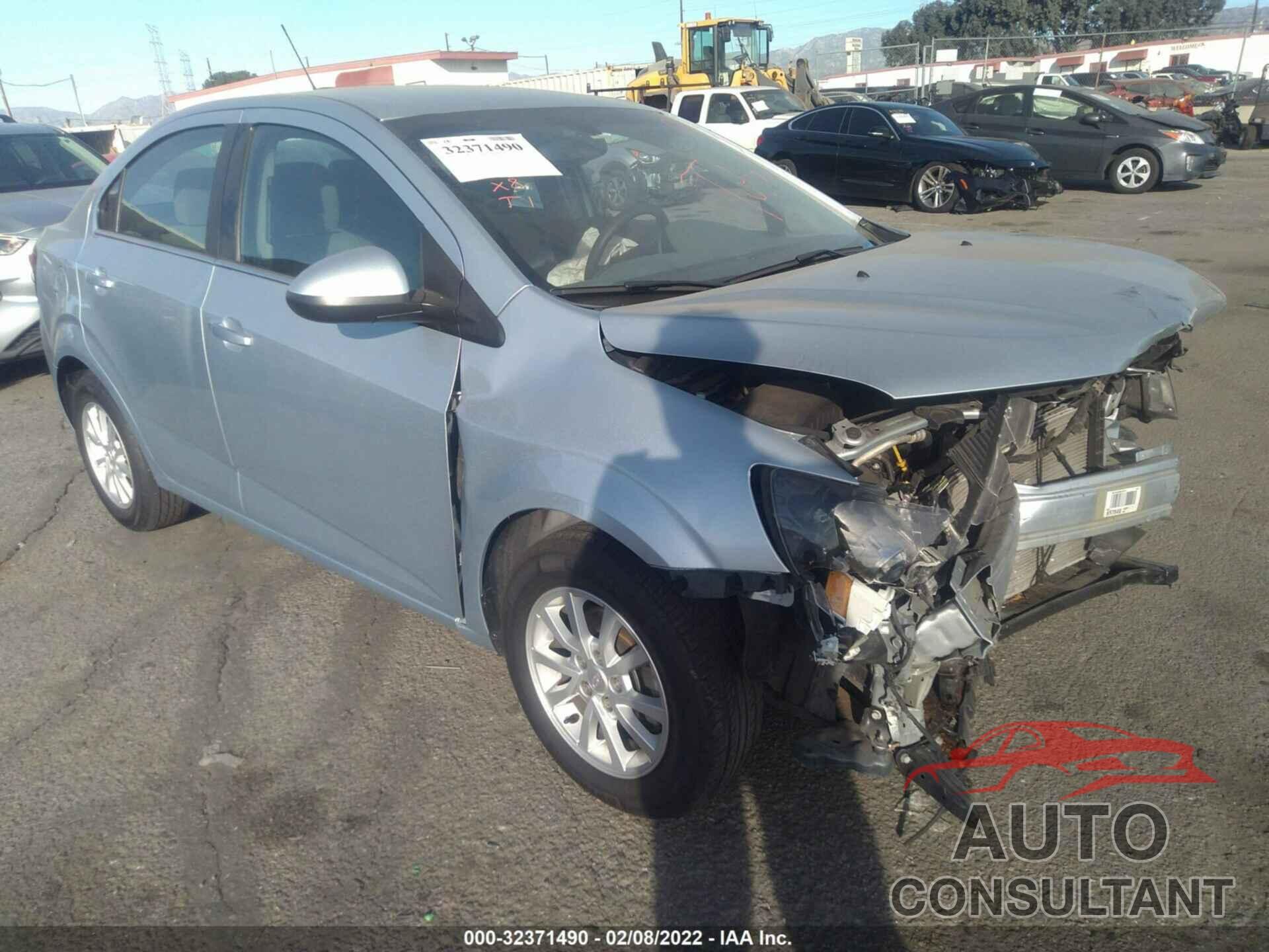 CHEVROLET SONIC 2017 - 1G1JD5SH8H4111885