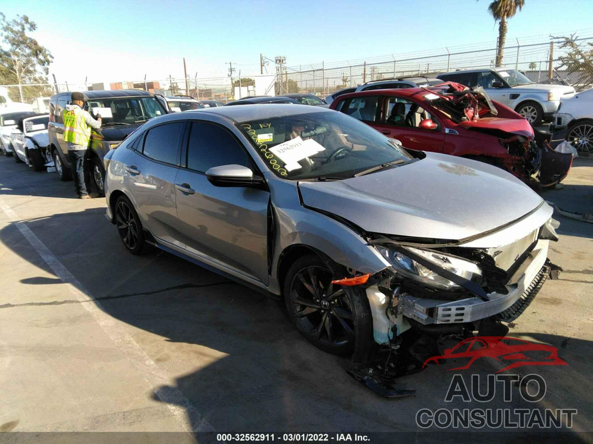 HONDA CIVIC HATCHBACK 2018 - SHHFK7H47JU427312