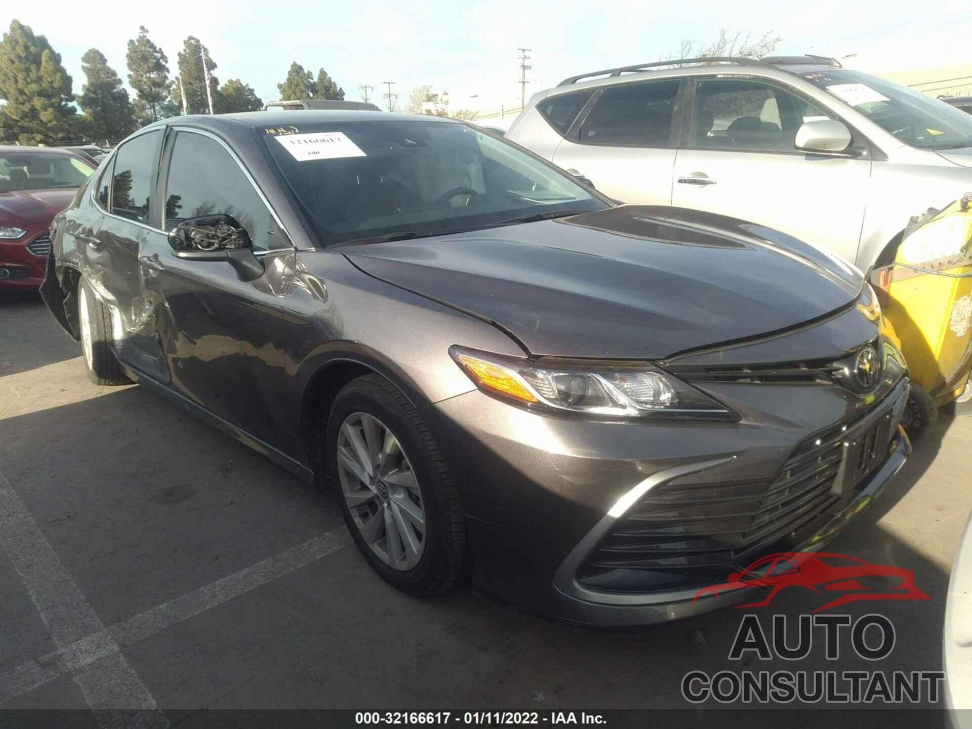 TOYOTA CAMRY 2021 - 4T1C11AK3MU412875
