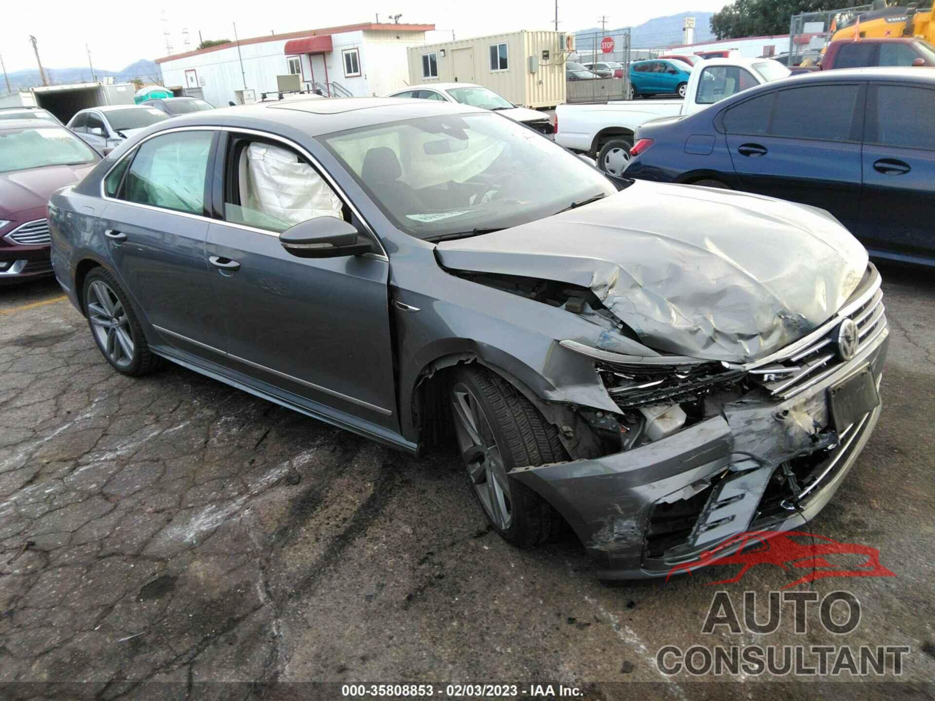 VOLKSWAGEN PASSAT 2019 - 1VWMA7A32KC005358
