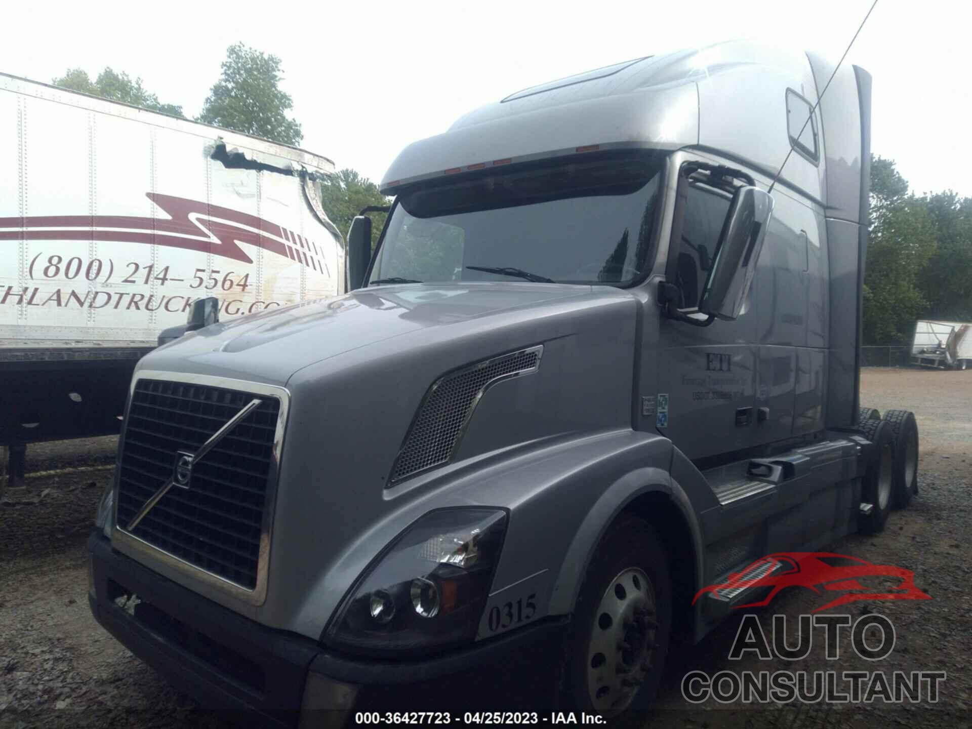 VOLVO VN 2016 - 4V4NC9EH8GN948034