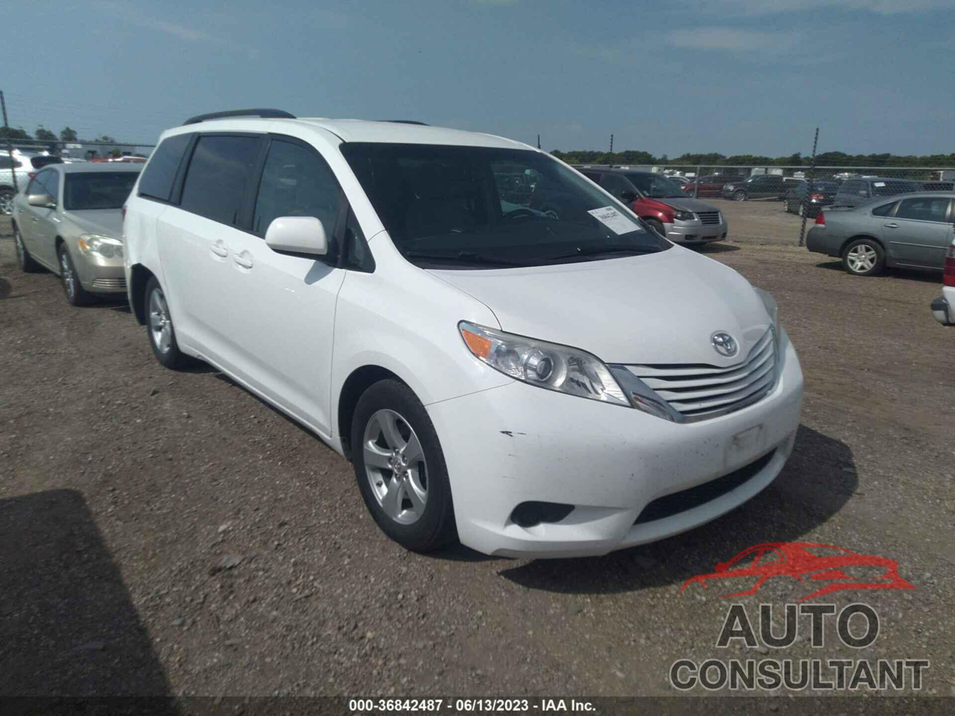 TOYOTA SIENNA 2017 - 5TDKZ3DC4HS824838