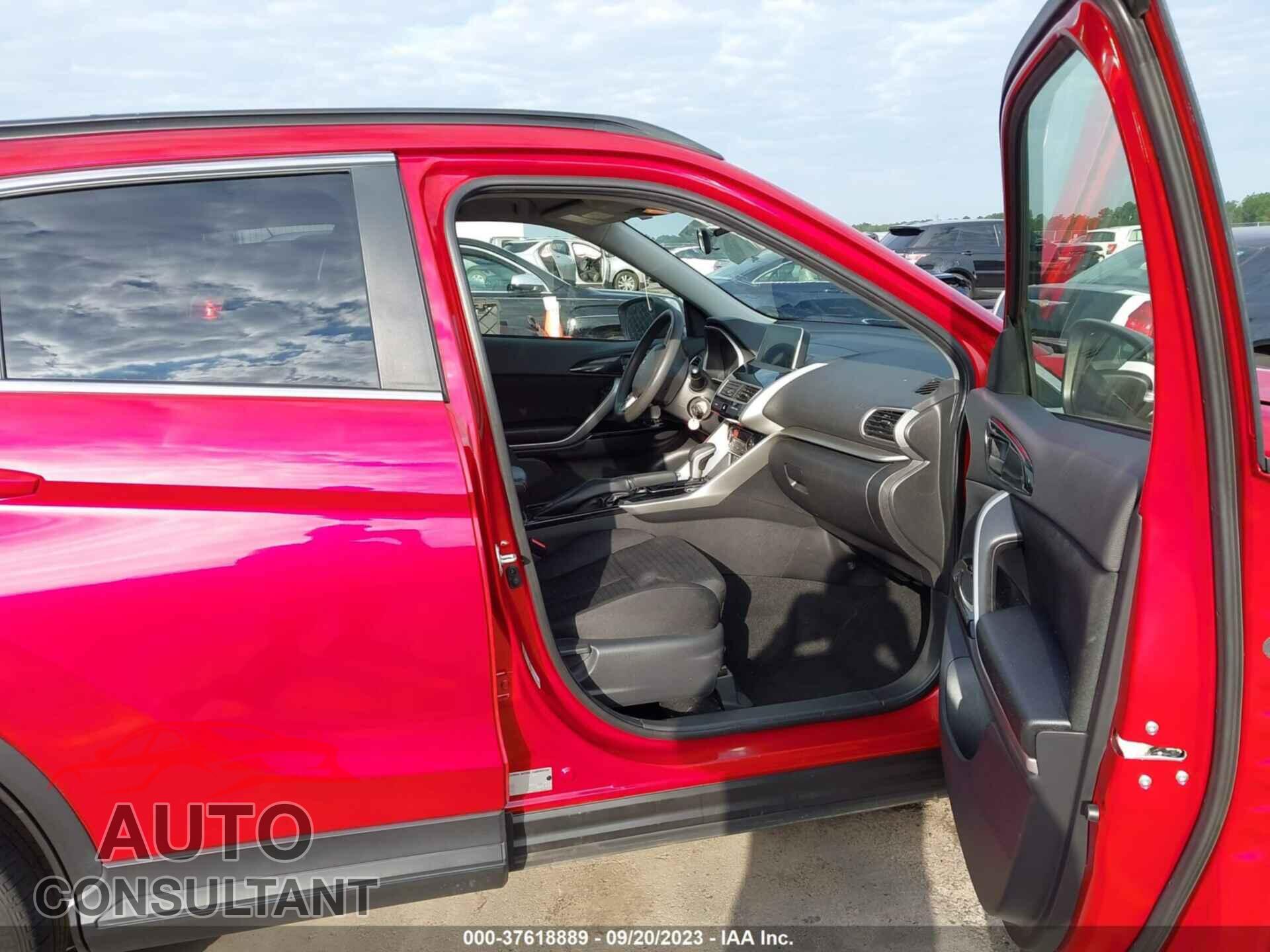 MITSUBISHI ECLIPSE CROSS 2020 - JA4AT4AA4LZ014097