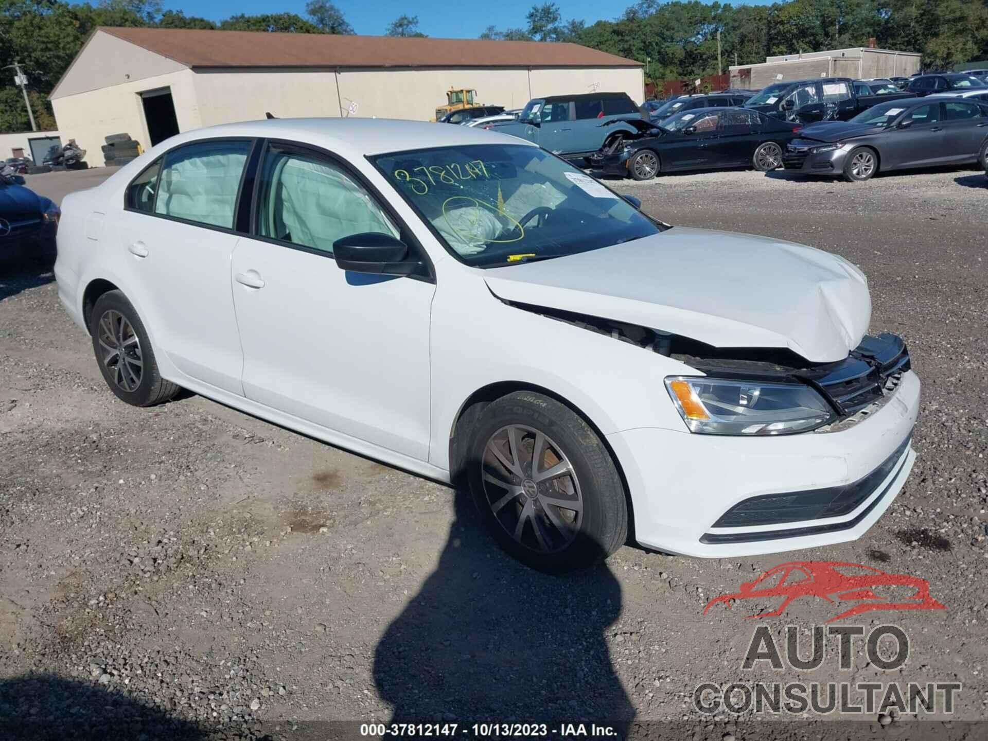 VOLKSWAGEN JETTA 2016 - 3VWD67AJ4GM350932