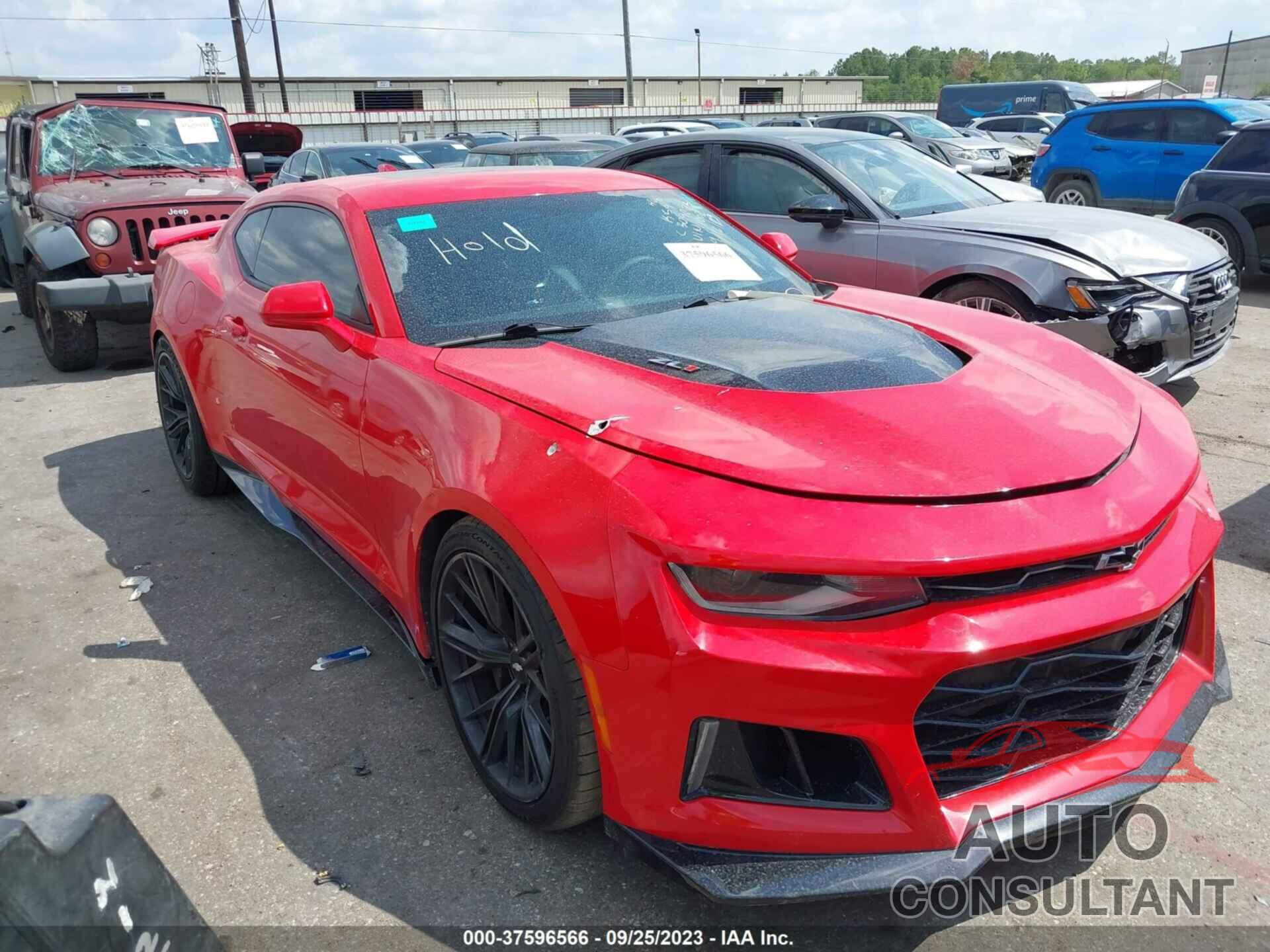 CHEVROLET CAMARO 2018 - 1G1FK1R65J0131002