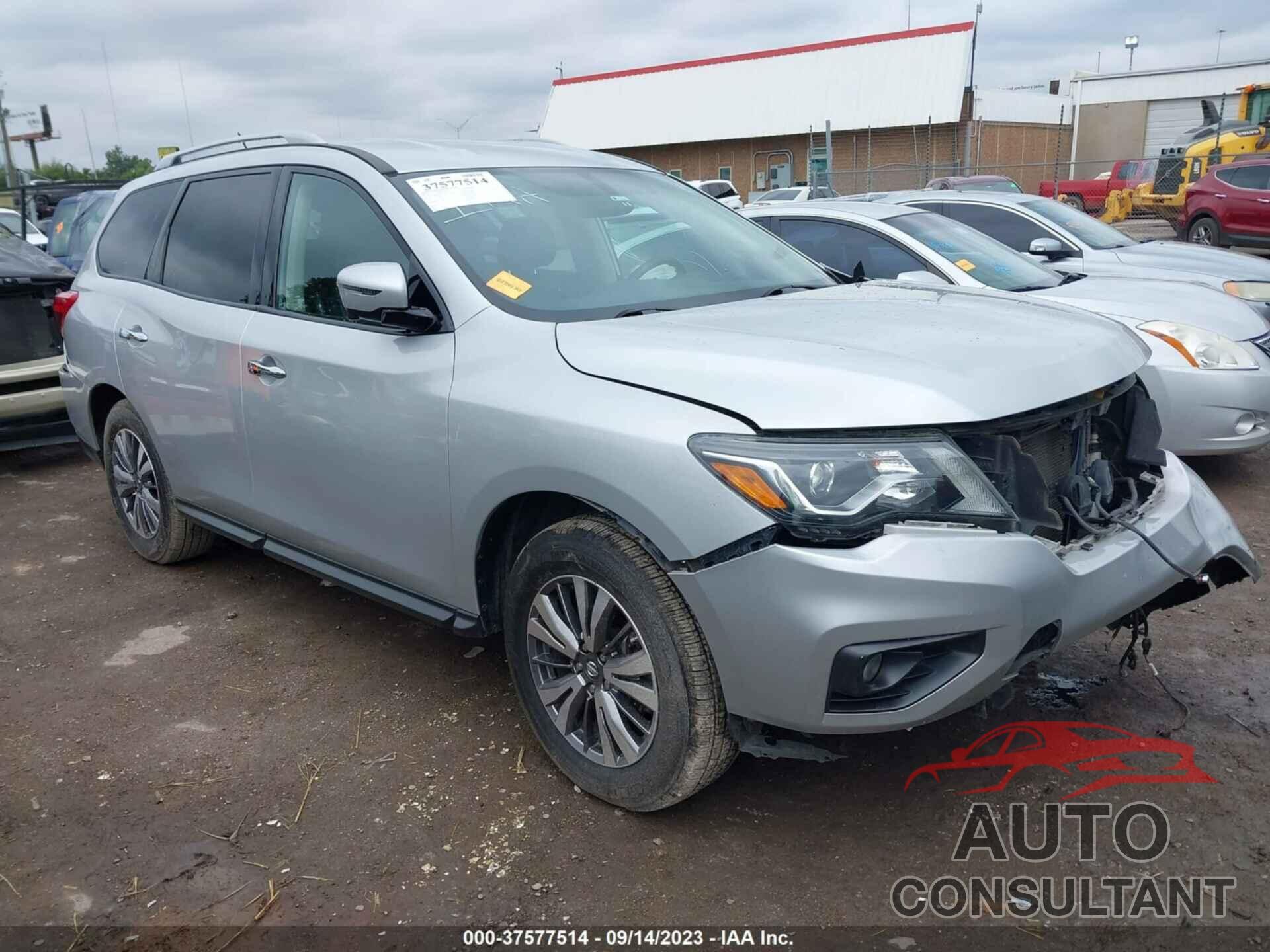 NISSAN PATHFINDER 2018 - 5N1DR2MN1JC615306