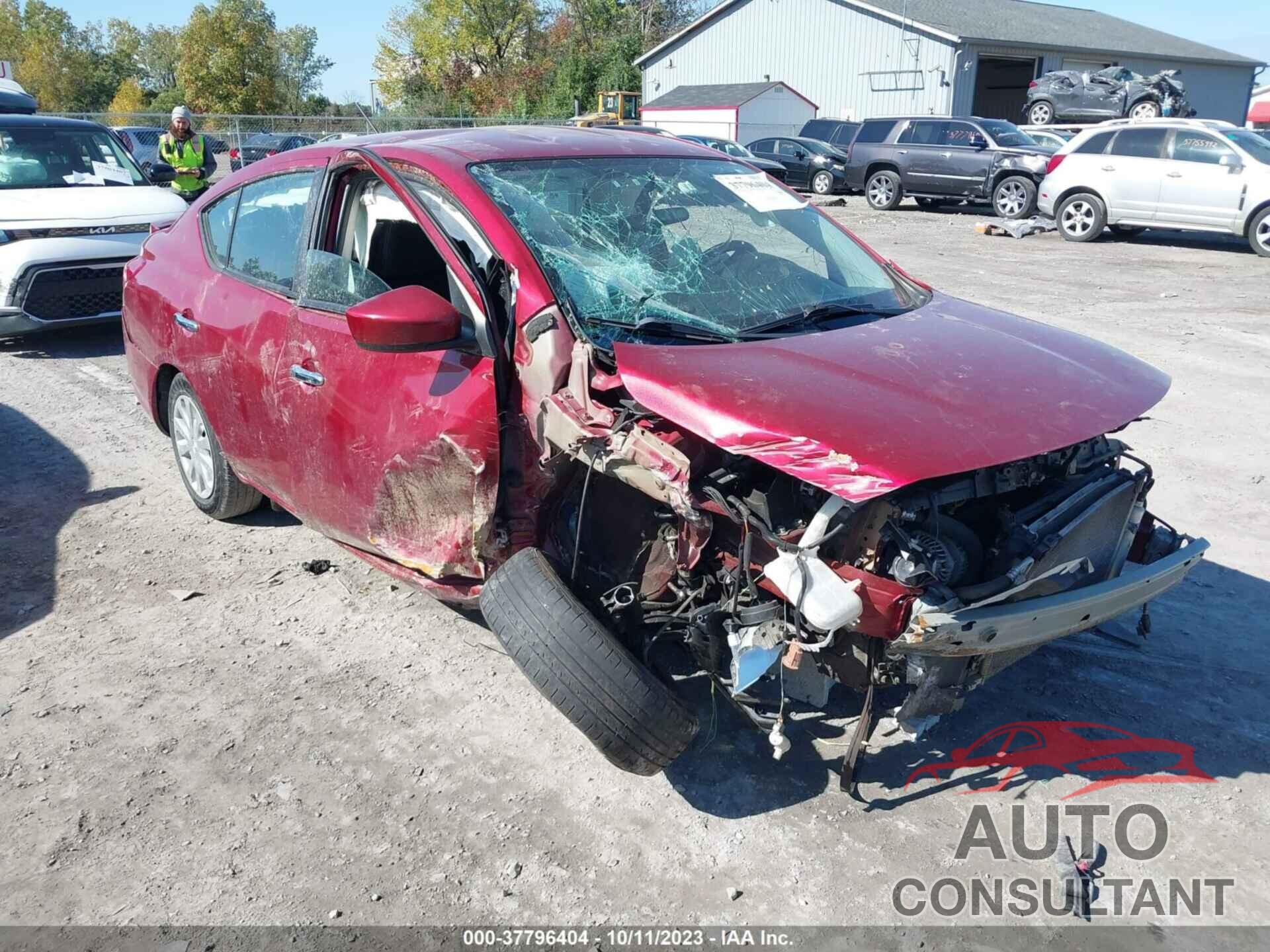 NISSAN VERSA 2019 - 3N1CN7AP1KL865569