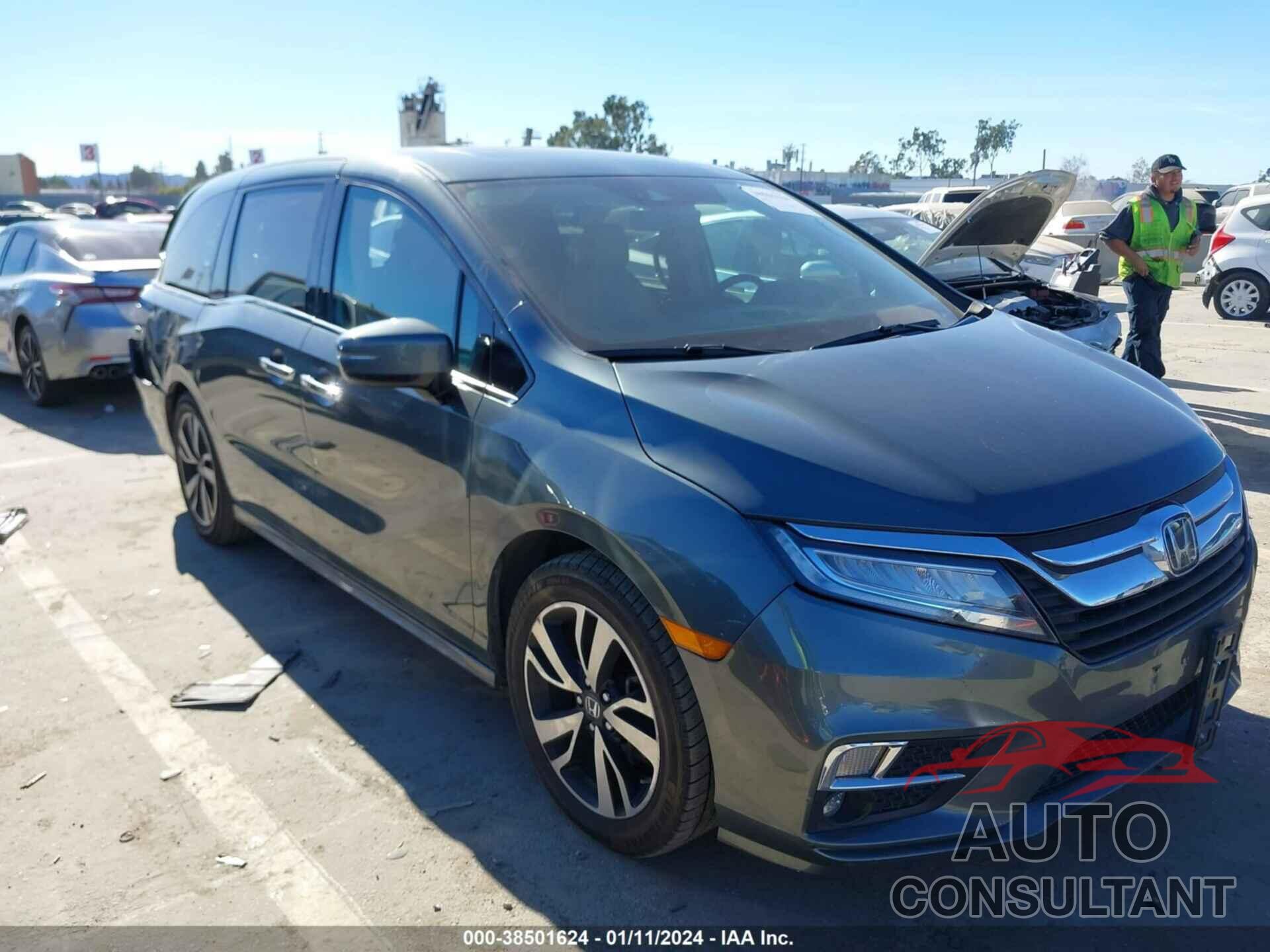 HONDA ODYSSEY 2018 - 5FNRL6H91JB096602