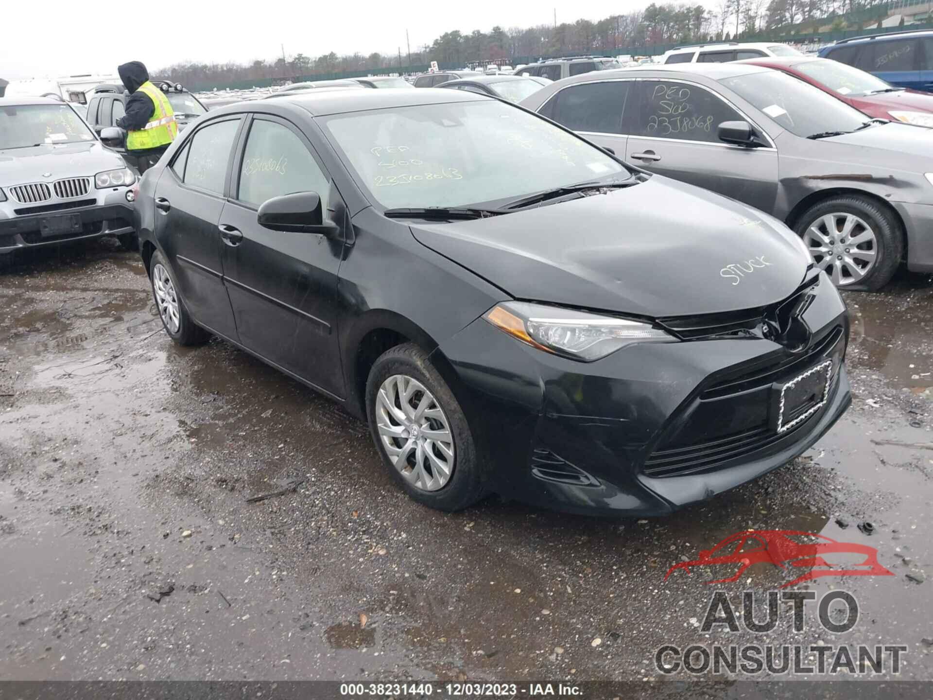 TOYOTA COROLLA 2018 - 2T1BURHE3JC095937