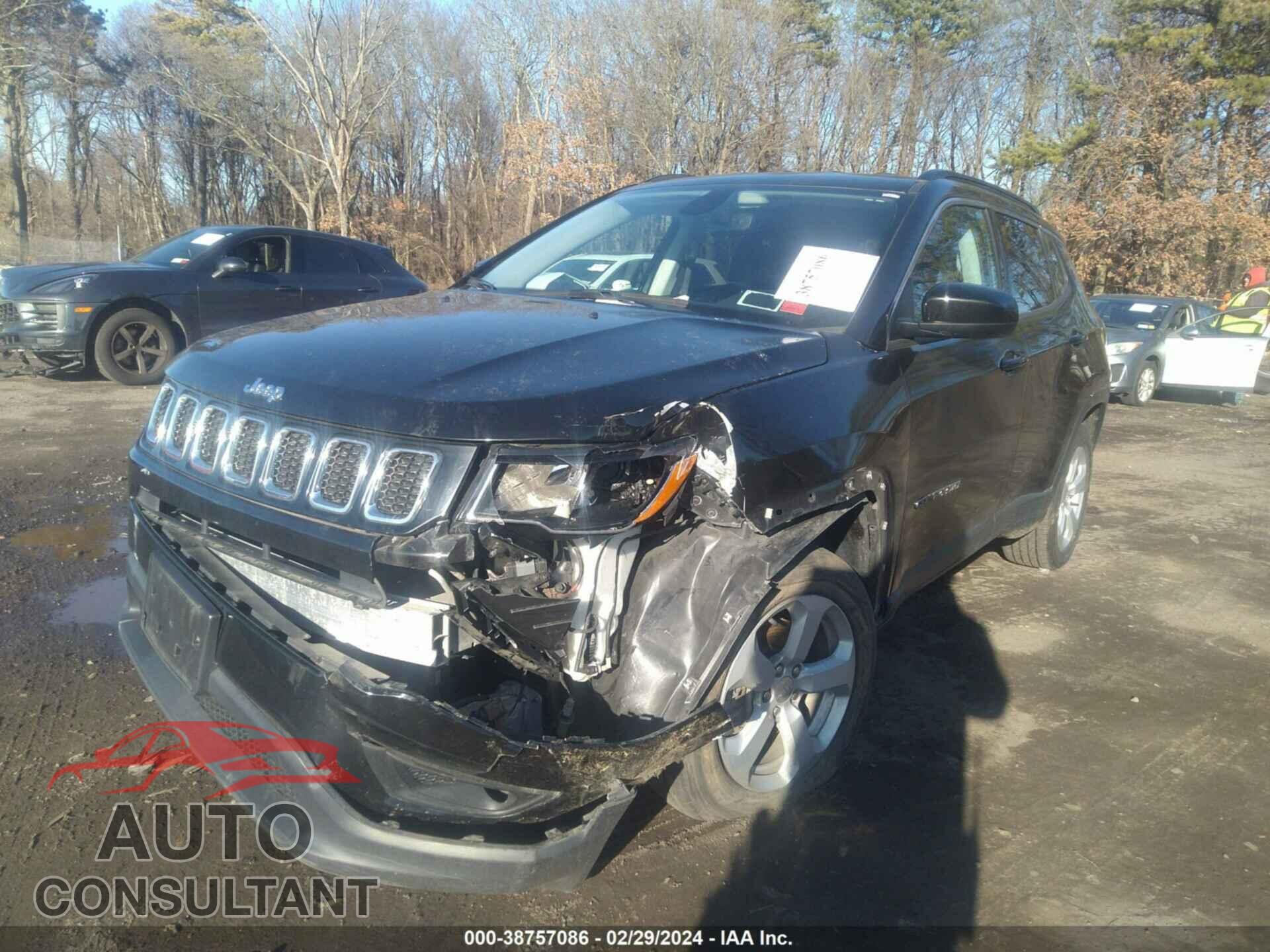 JEEP COMPASS 2019 - 3C4NJDBB8KT670099
