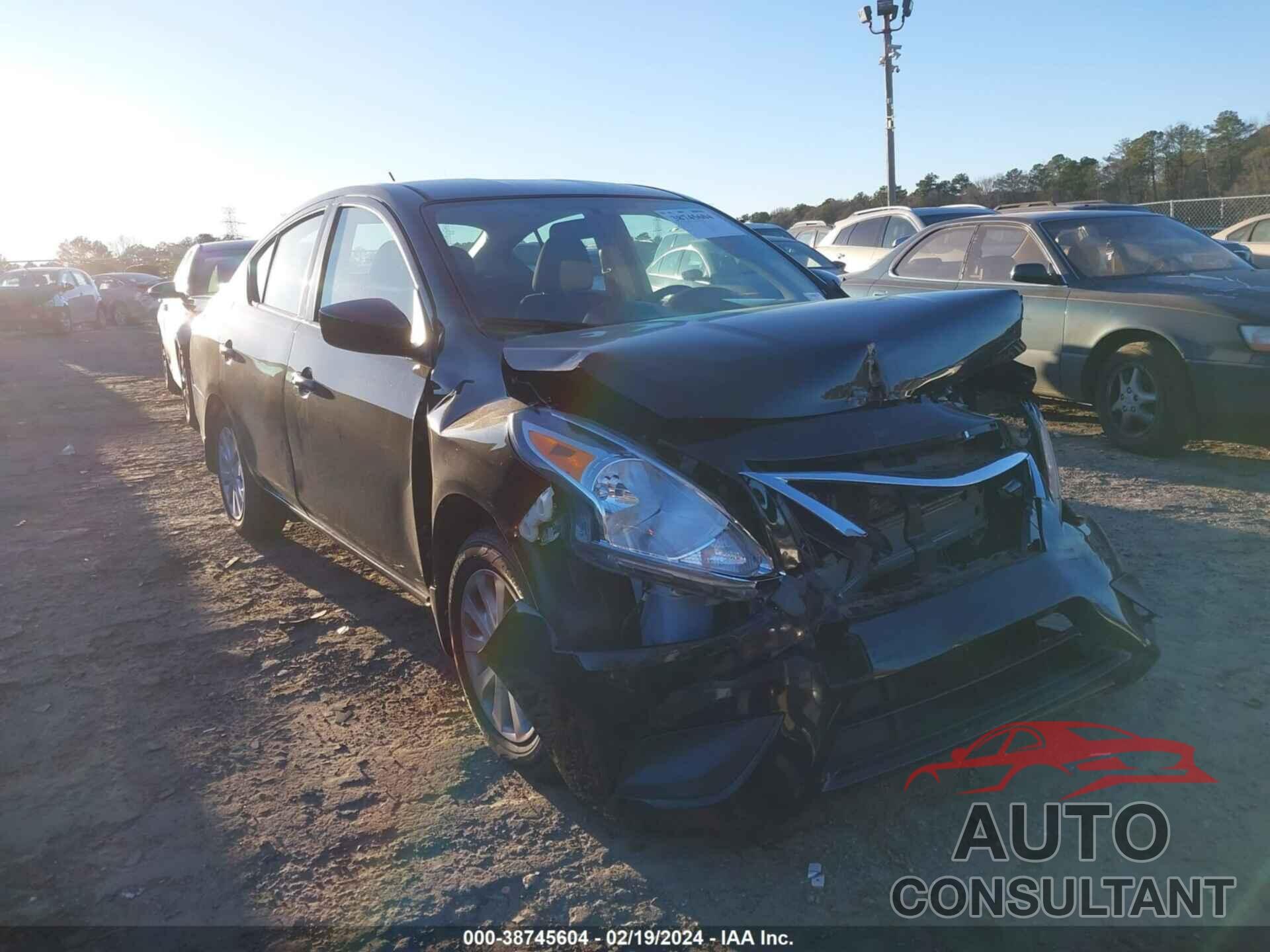 NISSAN VERSA 2018 - 3N1CN7AP2JL867880