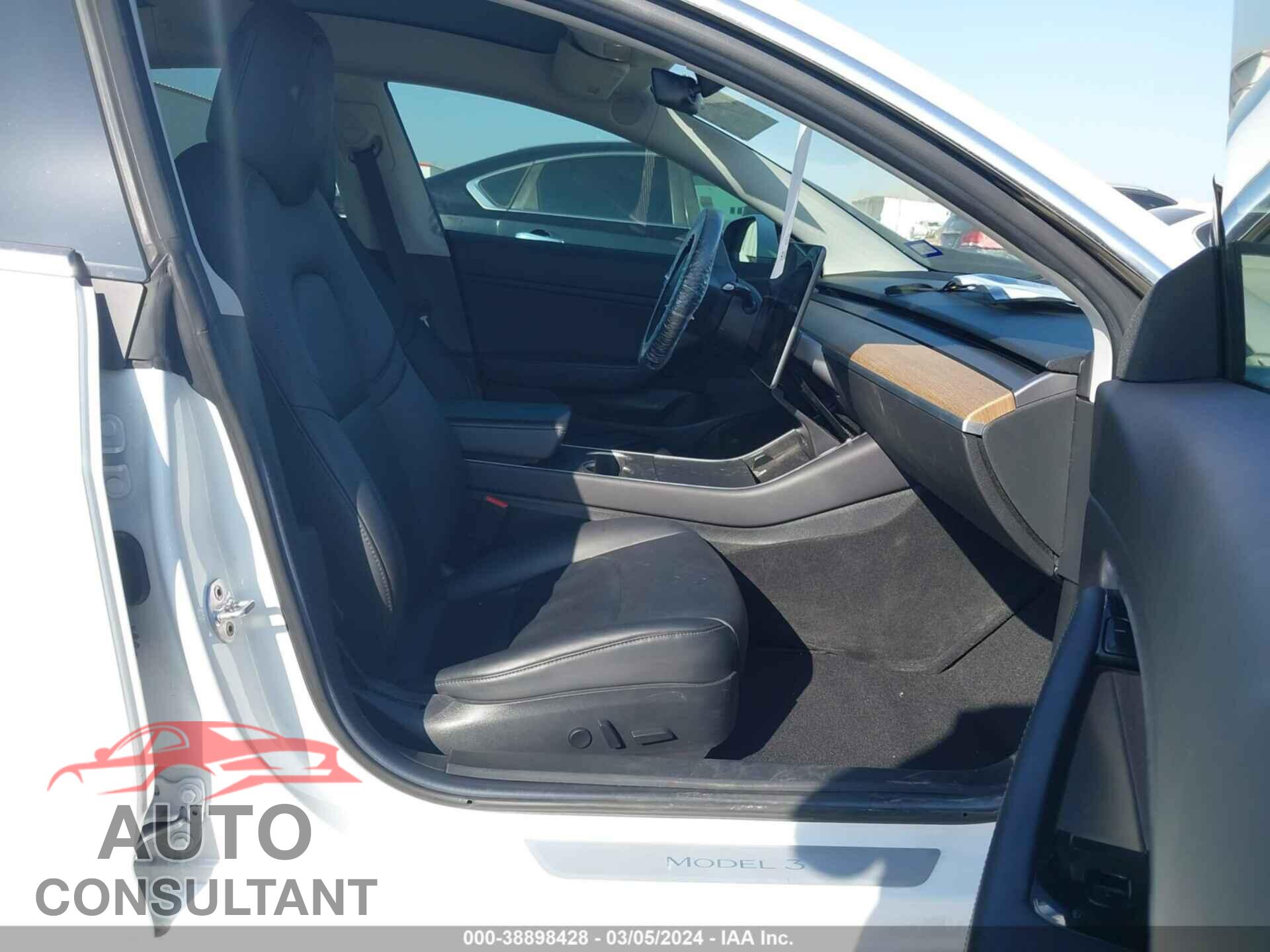TESLA MODEL 3 2018 - 5YJ3E1EAXJF008177