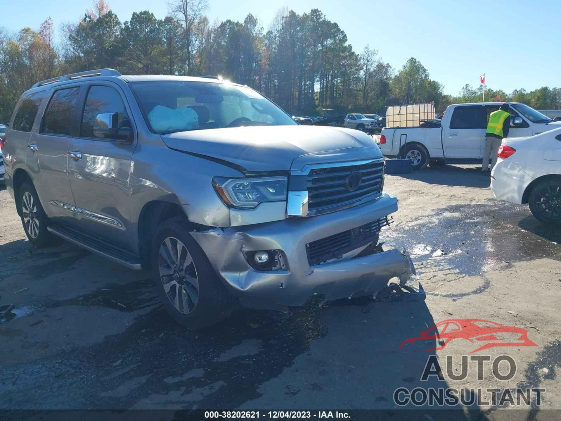 TOYOTA SEQUOIA 2018 - 5TDKY5G11JS070232
