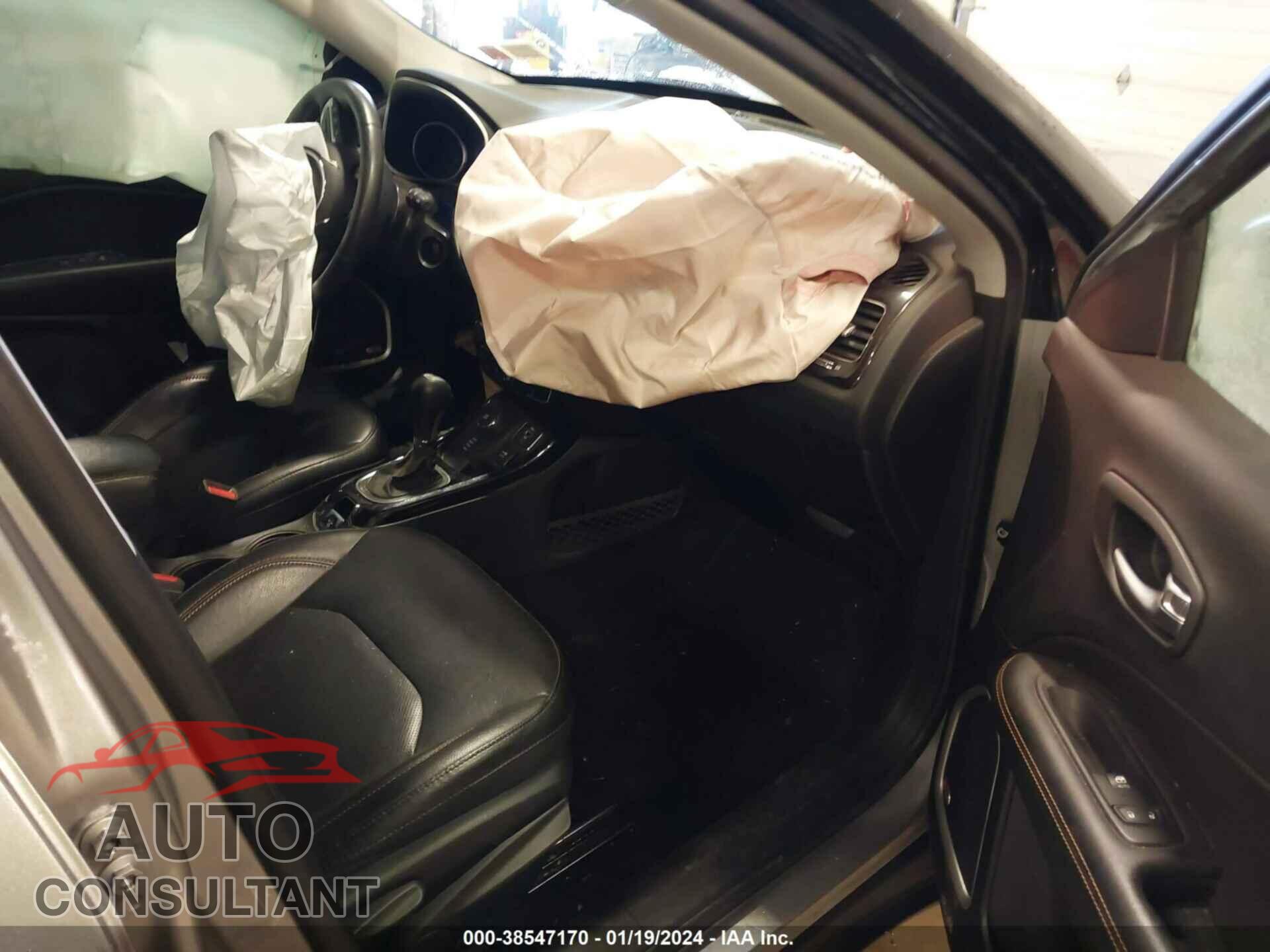 JEEP COMPASS 2019 - 3C4NJDCB0KT646734