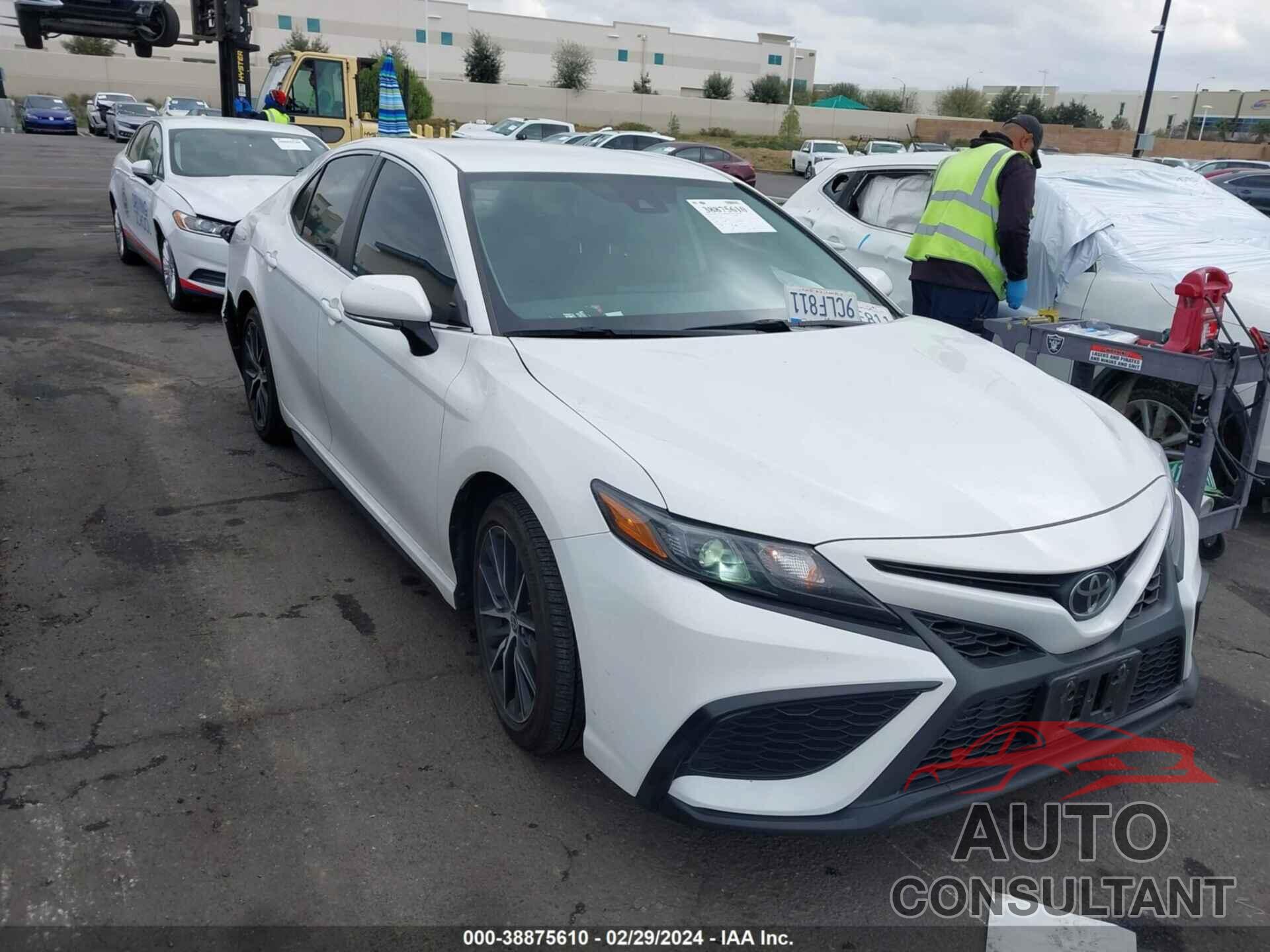 TOYOTA CAMRY 2022 - 4T1G11AK2NU066739