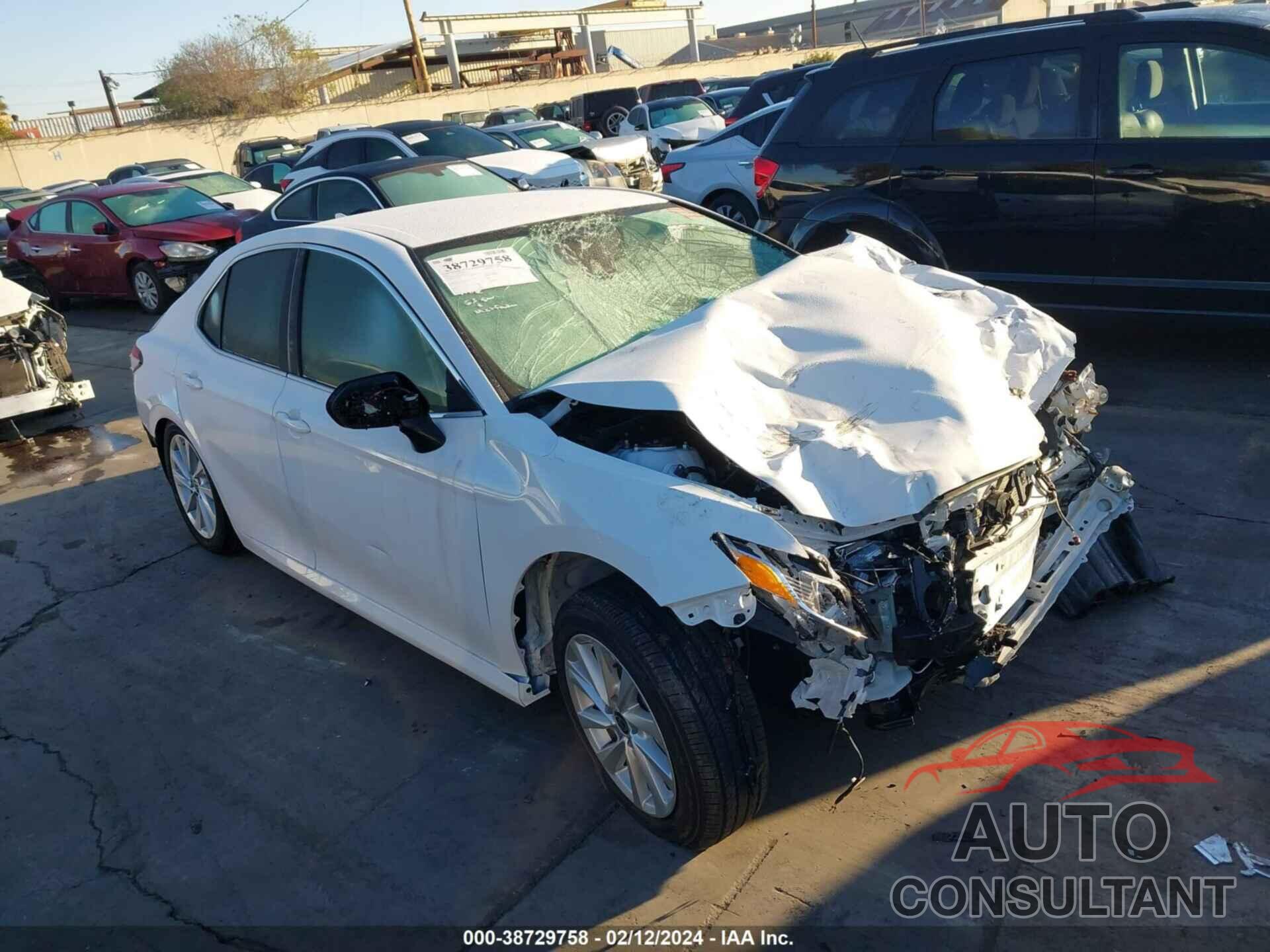 TOYOTA CAMRY 2023 - 4T1C11AK4PU810214