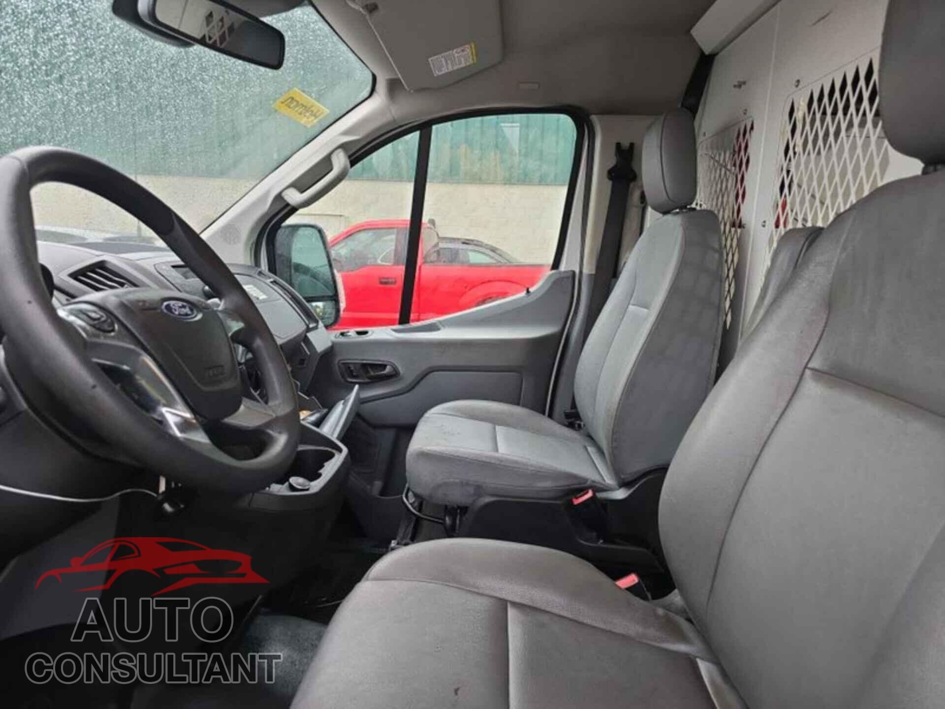 FORD TRANSIT 2018 - 1FTYR2YM5JKA33044