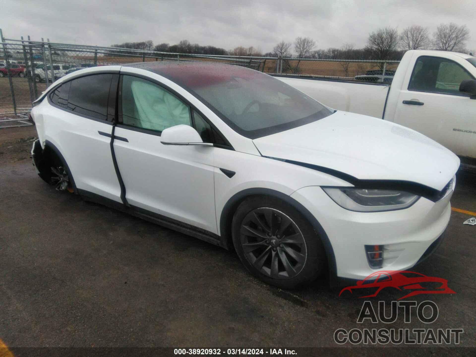 TESLA MODEL X 2018 - 5YJXCDE28JF116797