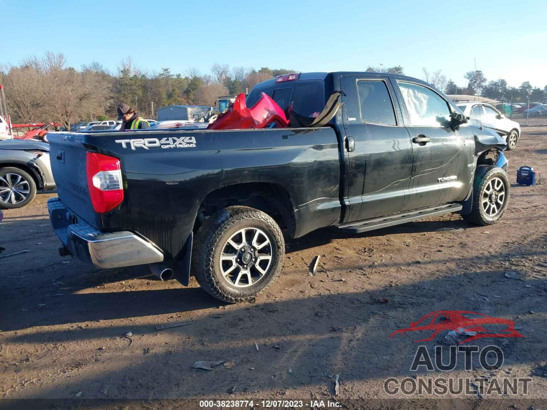 TOYOTA TUNDRA 2017 - 5TFUW5F12HX642235