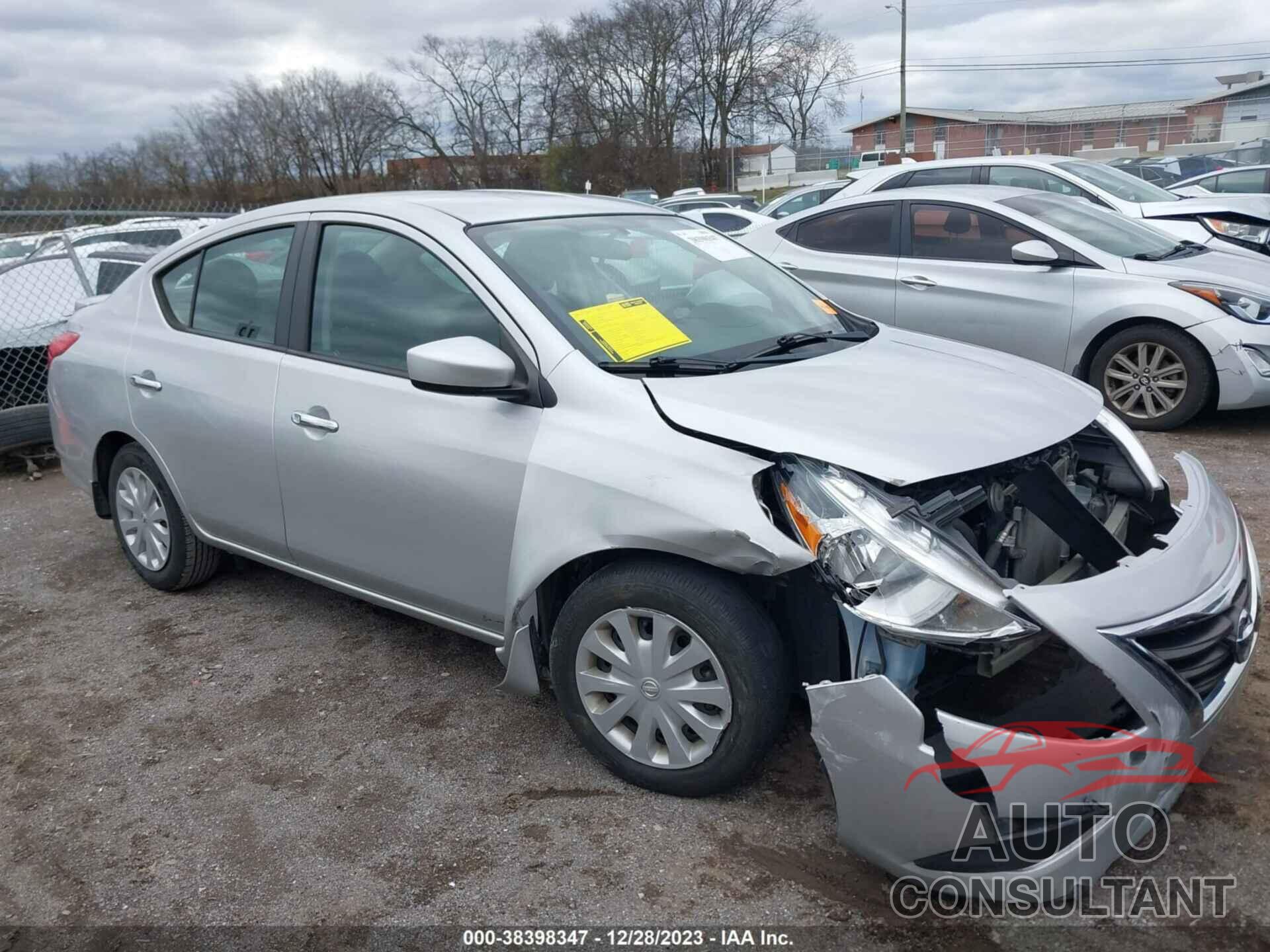 NISSAN VERSA 2018 - 3N1CN7AP1JL821909