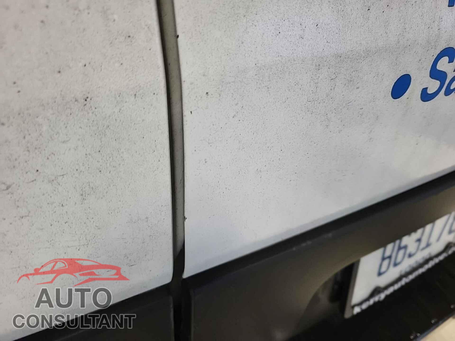 FORD TRANSIT 2019 - 1FTYR2CM8KKA23634