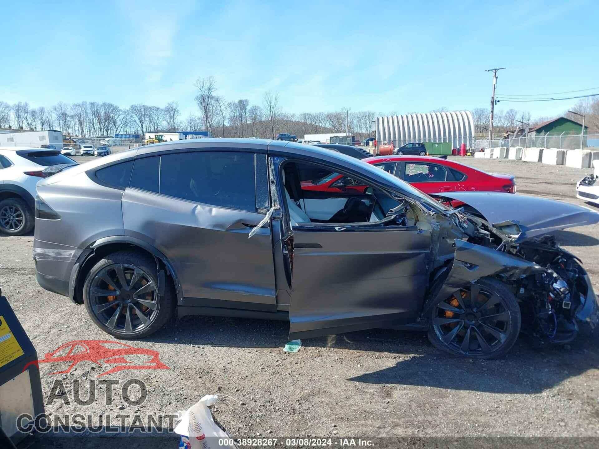 TESLA MODEL X 2023 - 7SAXCBE68PF411255