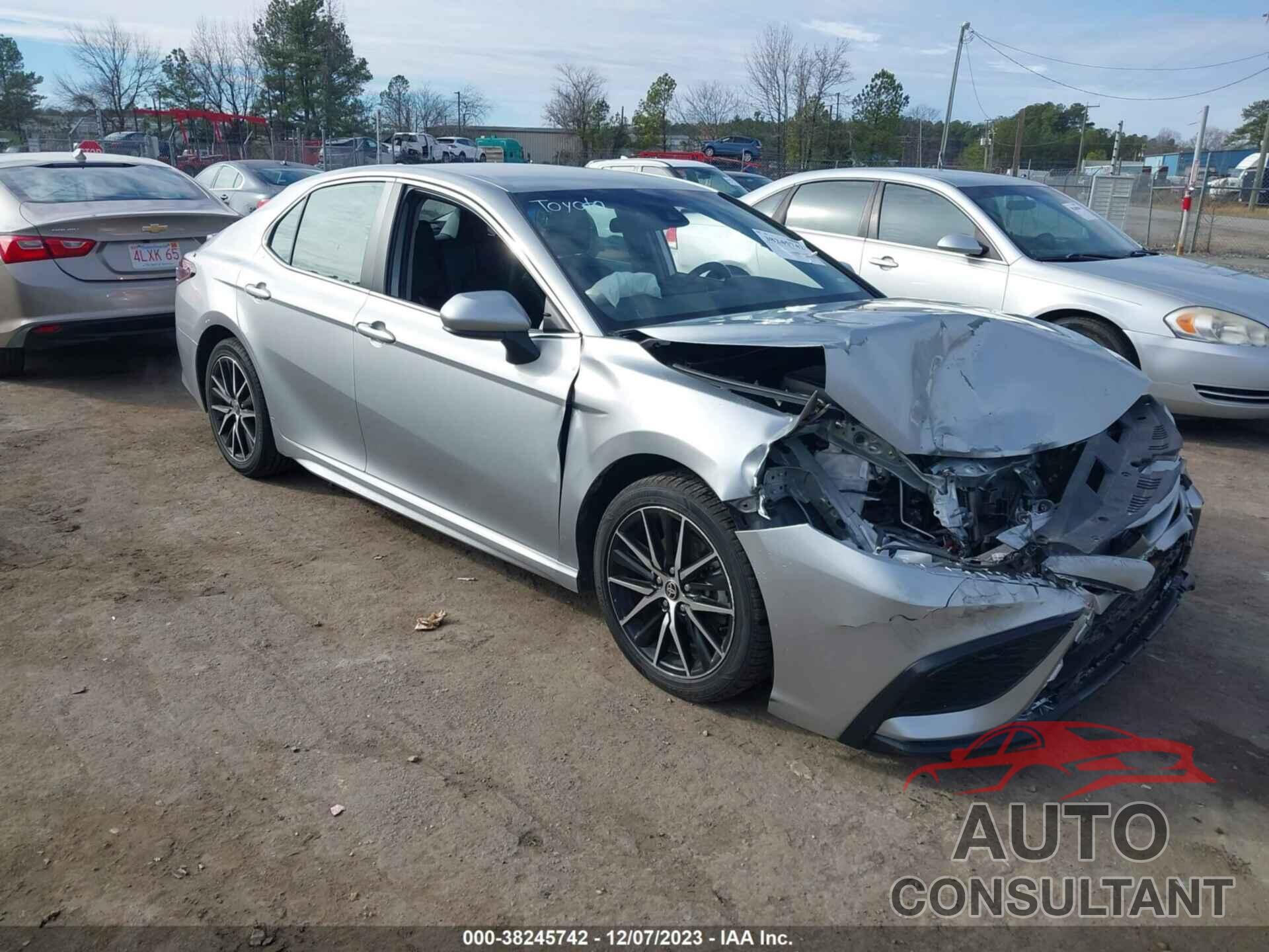 TOYOTA CAMRY 2021 - 4T1G11AKXMU455255