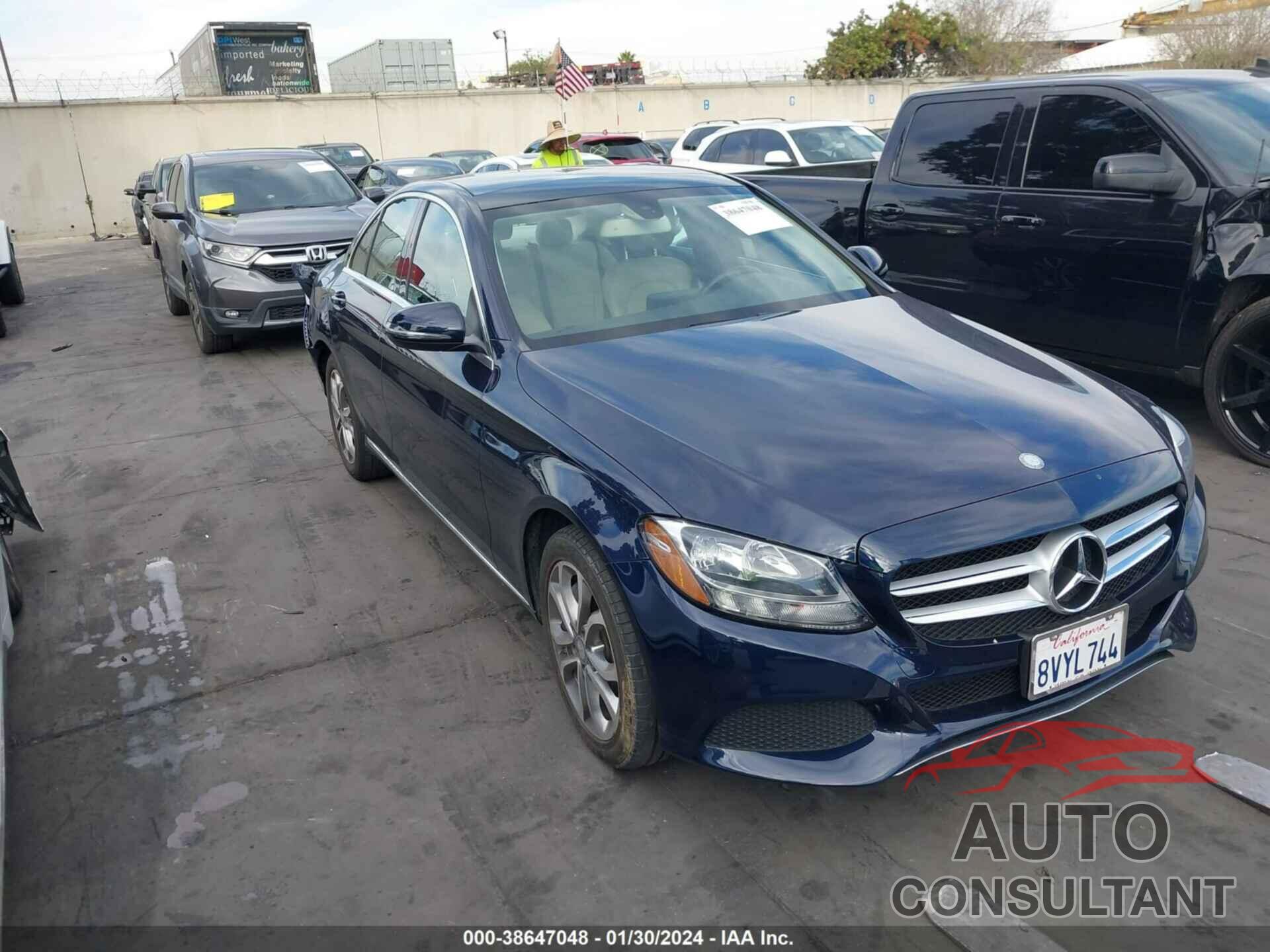 MERCEDES-BENZ C 300 2016 - 55SWF4JB2GU166403