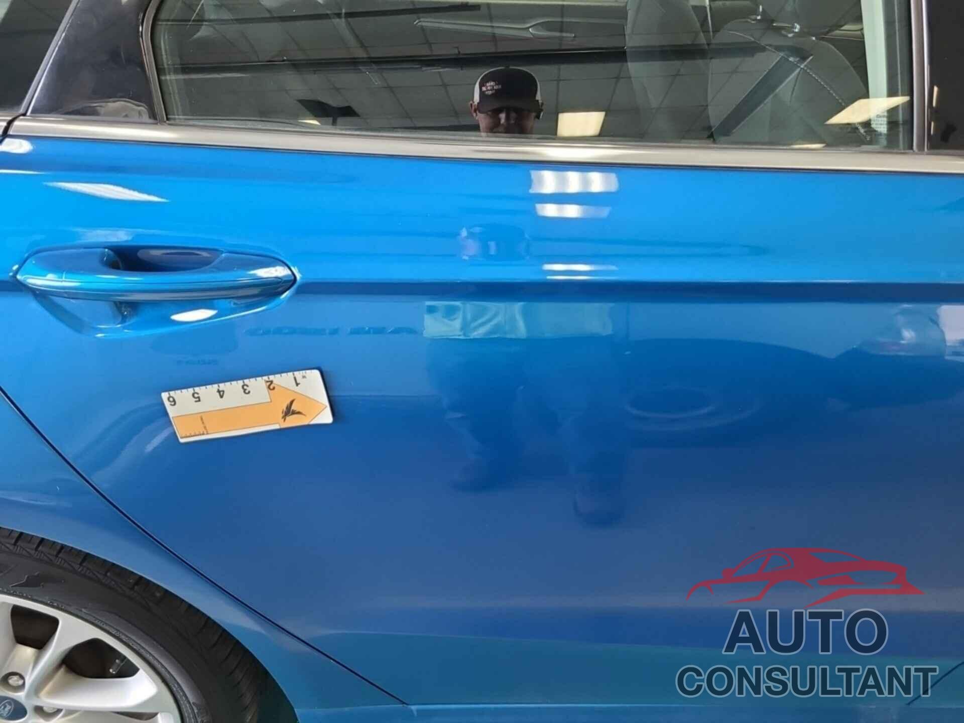 FORD FUSION HYBRID 2019 - 3FA6P0LU0KR186040