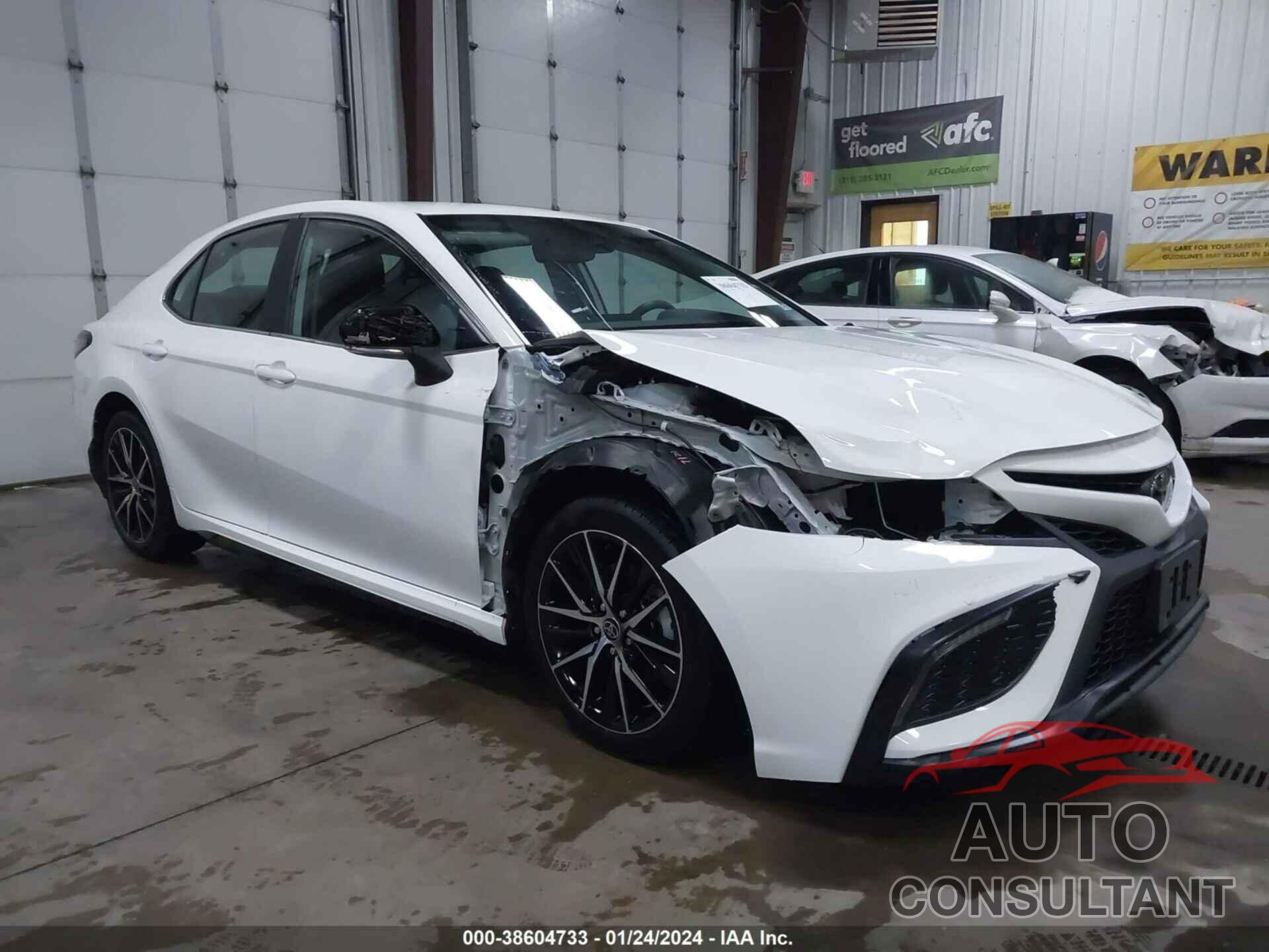 TOYOTA CAMRY 2023 - 4T1G11AK2PU817633