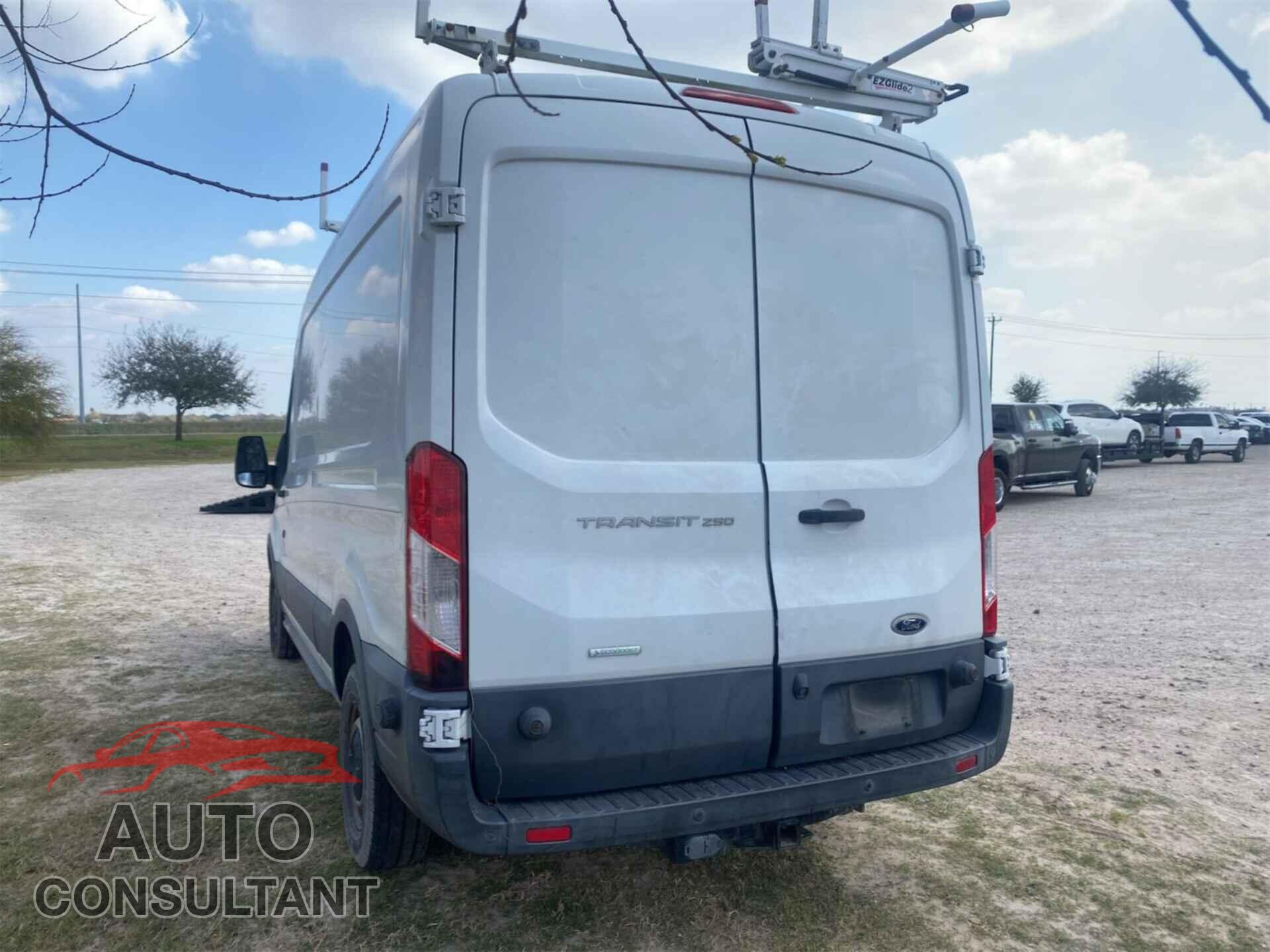 FORD TRANSIT 2016 - 1FTYR2CG5GKA33488