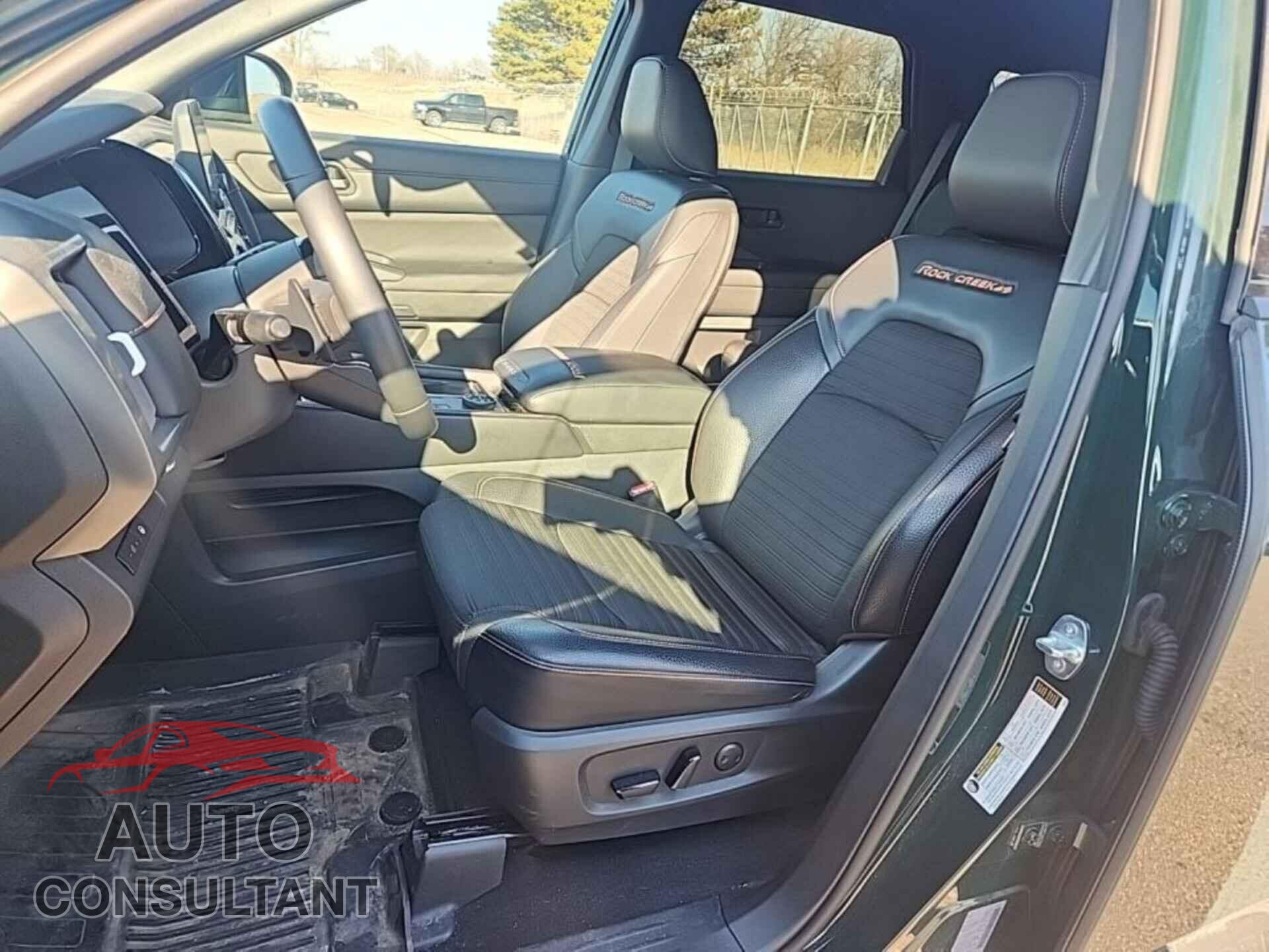 NISSAN PATHFINDER 2023 - 5N1DR3BD4PC202479