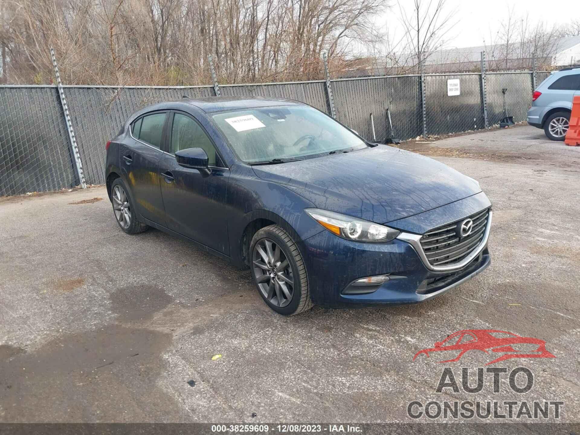 MAZDA MAZDA3 2018 - 3MZBN1L30JM256611