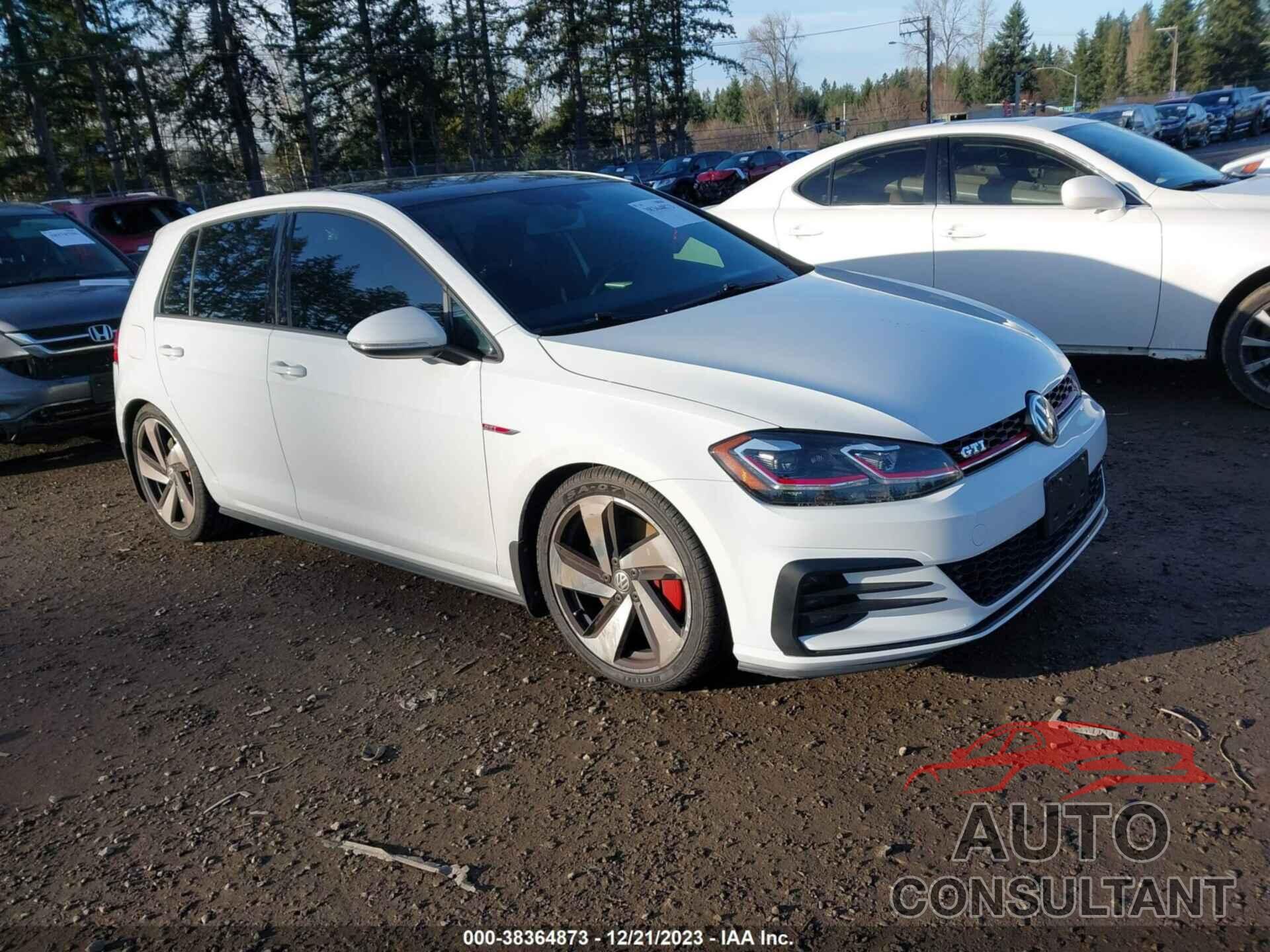 VOLKSWAGEN GOLF GTI 2018 - 3VW547AU5JM267702