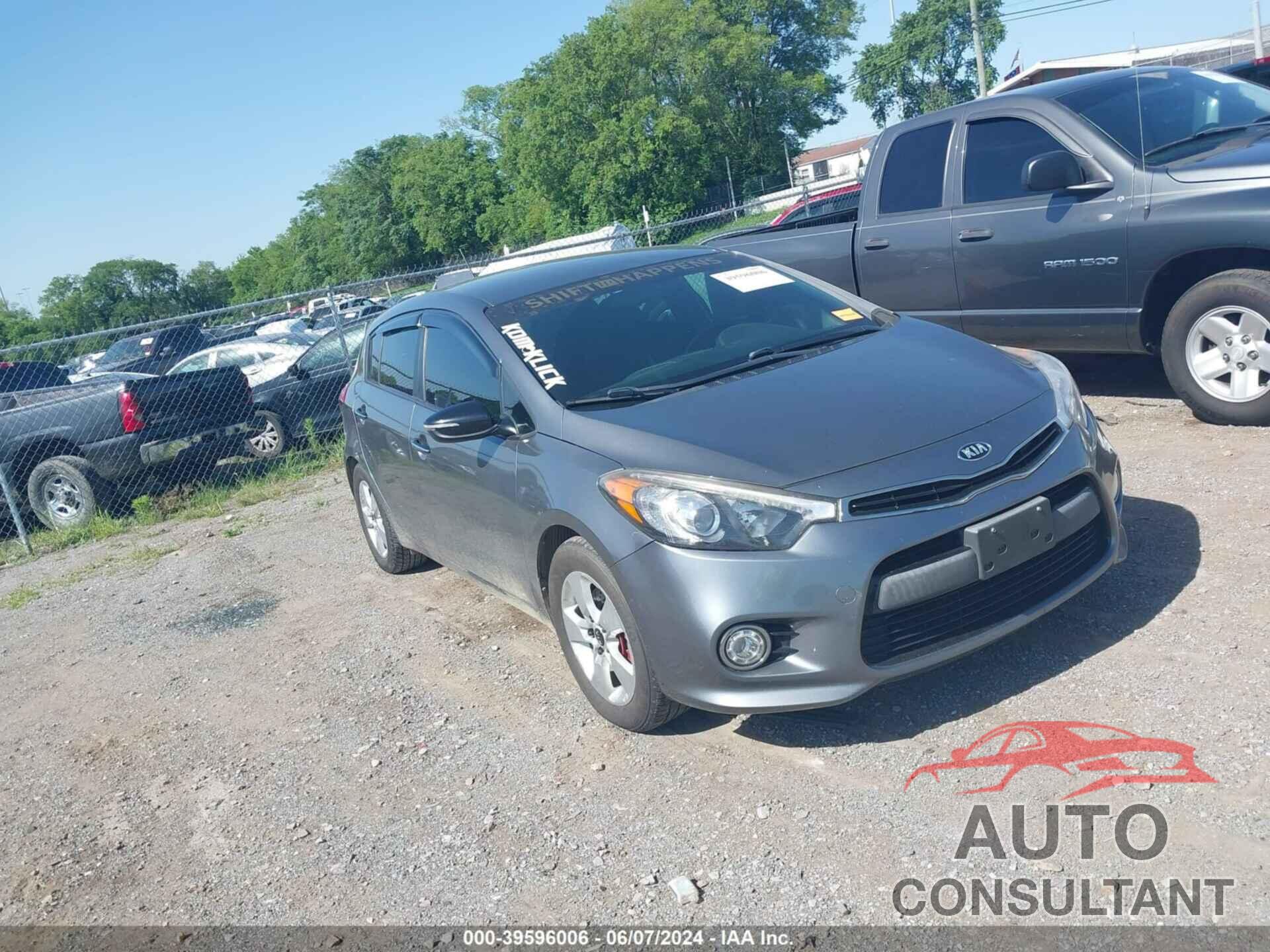 KIA FORTE 2016 - KNAFZ5A33G5561194