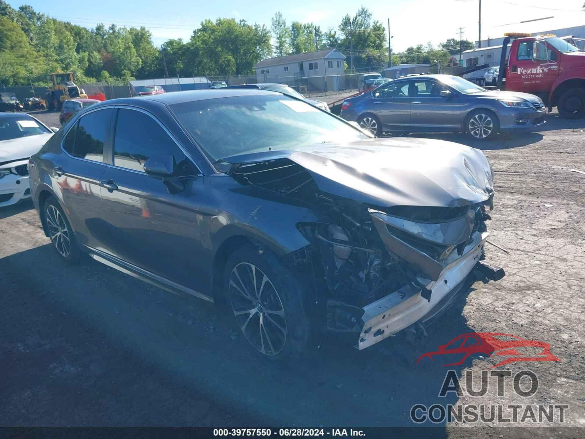 TOYOTA CAMRY 2018 - 4T1B11HKXJU631135