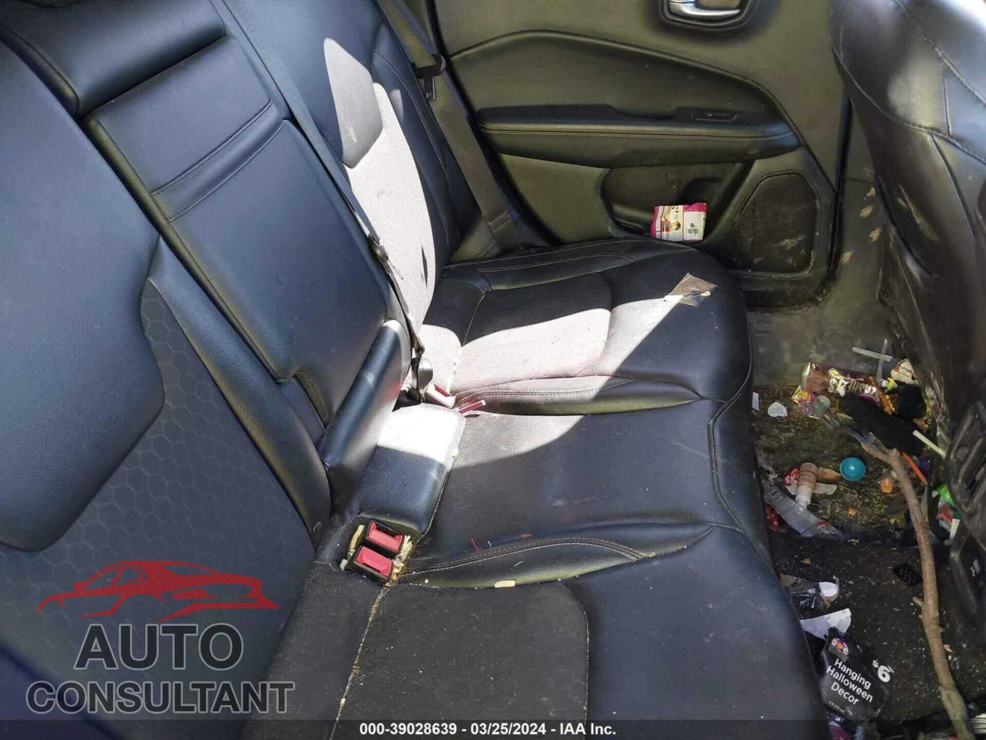 JEEP COMPASS 2018 - 3C4NJDBB9JT403312