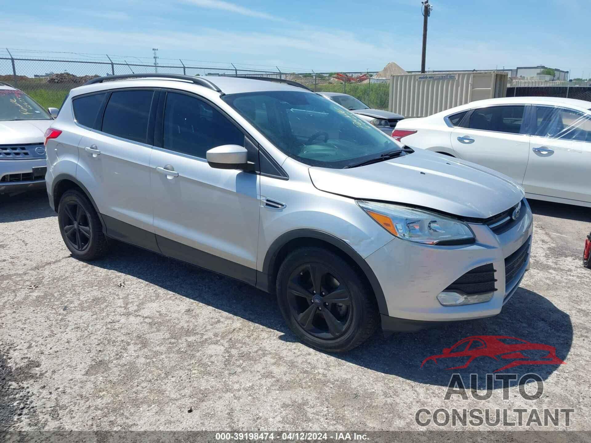 FORD ESCAPE 2016 - 1FMCU0GX3GUB46931