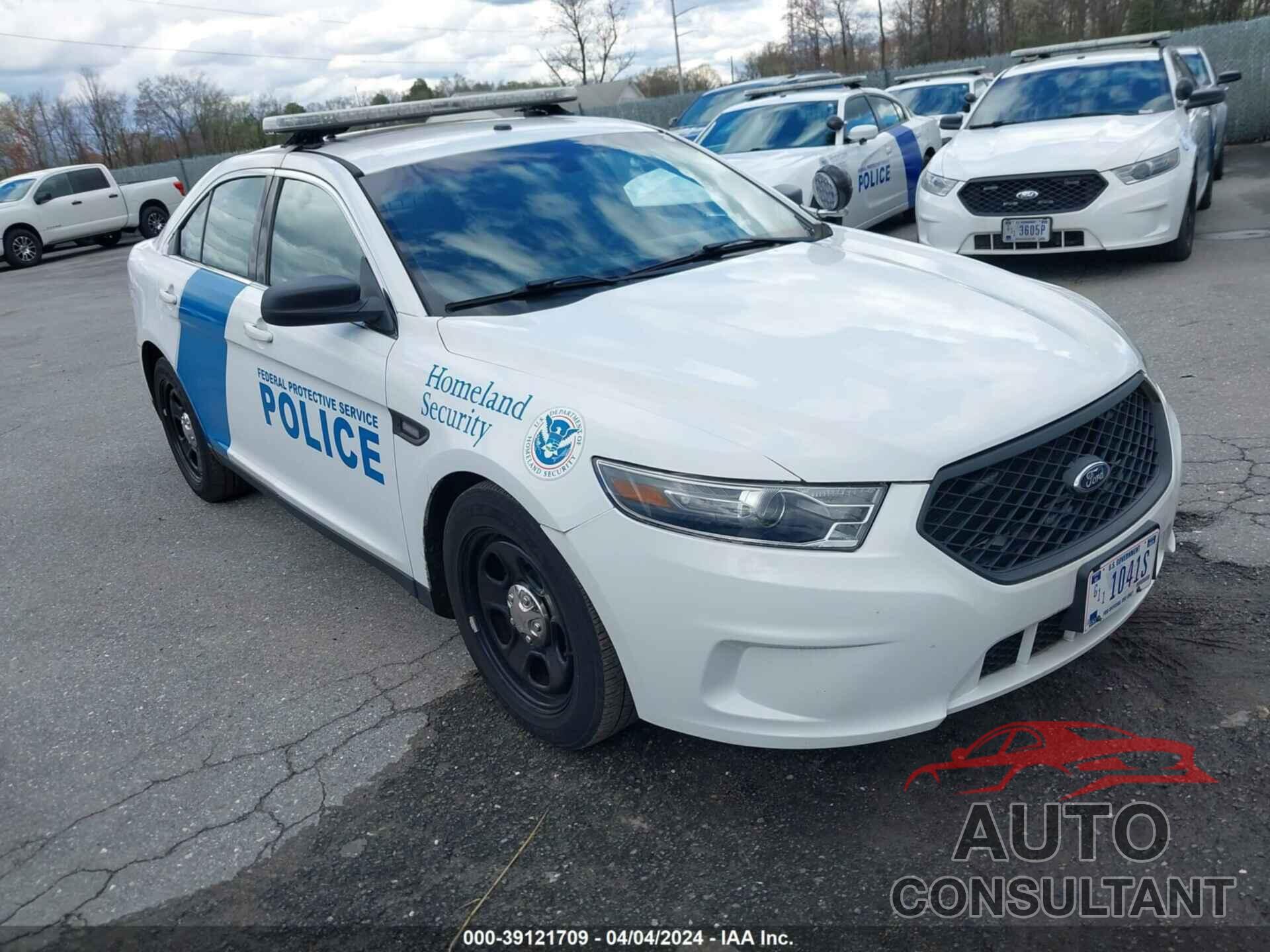 FORD TAURUS 2017 - 1FAHP2L89HG109237