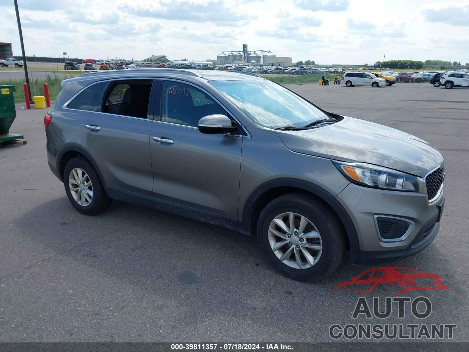 KIA SORENTO 2017 - 5XYPG4A31HG303286
