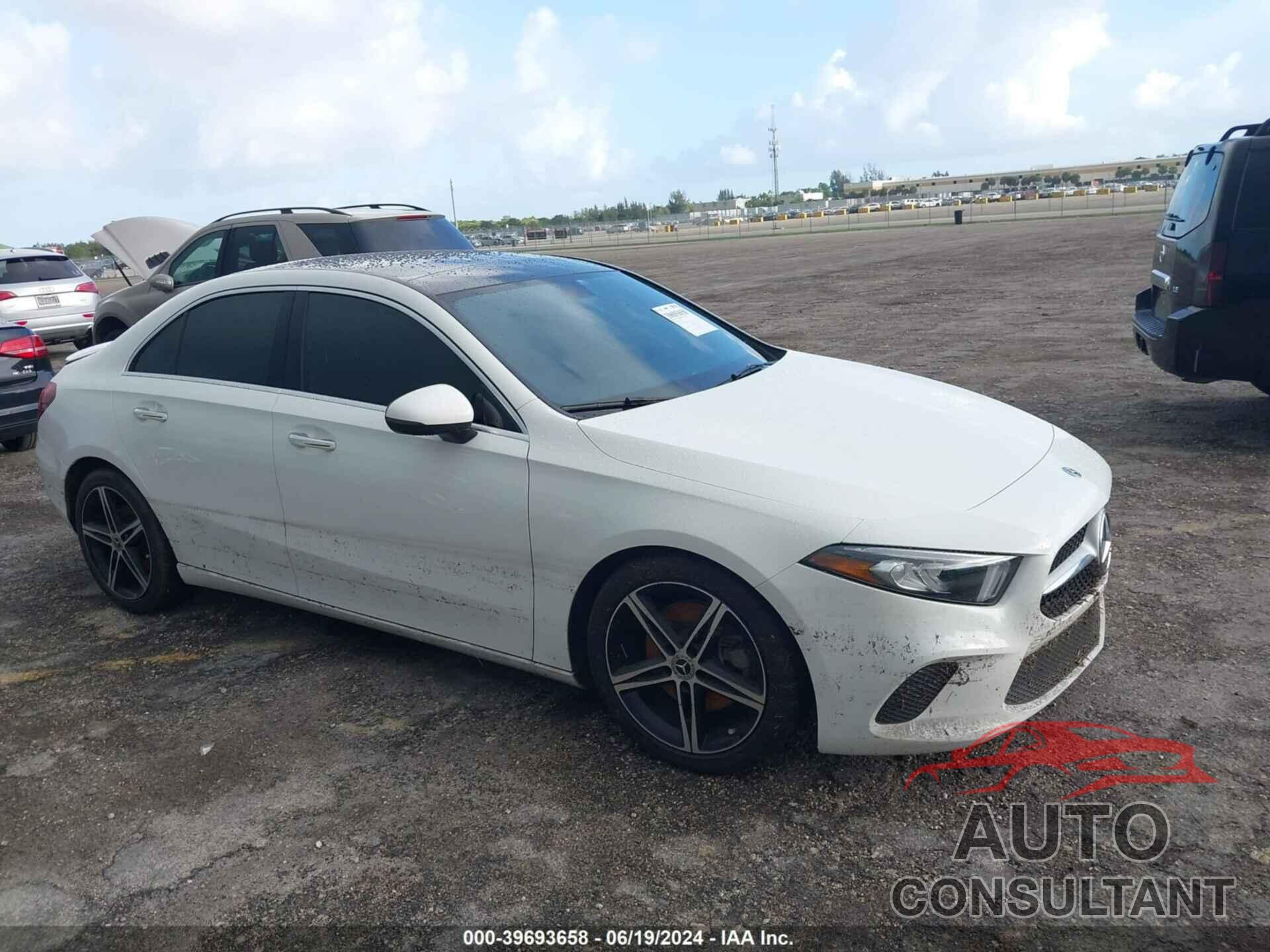 MERCEDES-BENZ A 220 2020 - W1K3G4EB8LJ220727