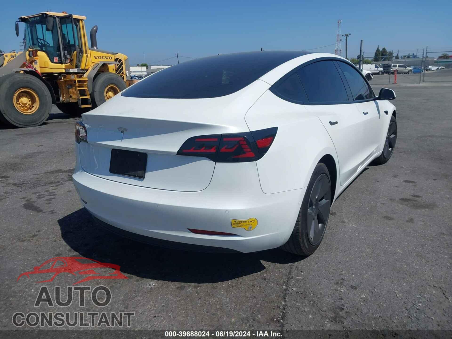 TESLA MODEL 3 2021 - 5YJ3E1EA5MF071126