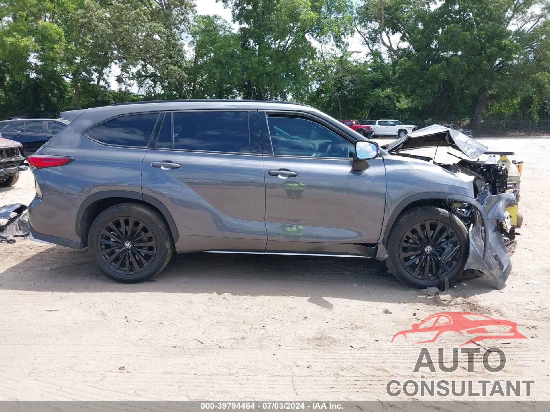 TOYOTA HIGHLANDER 2023 - 5TDKDRAH8PS027444