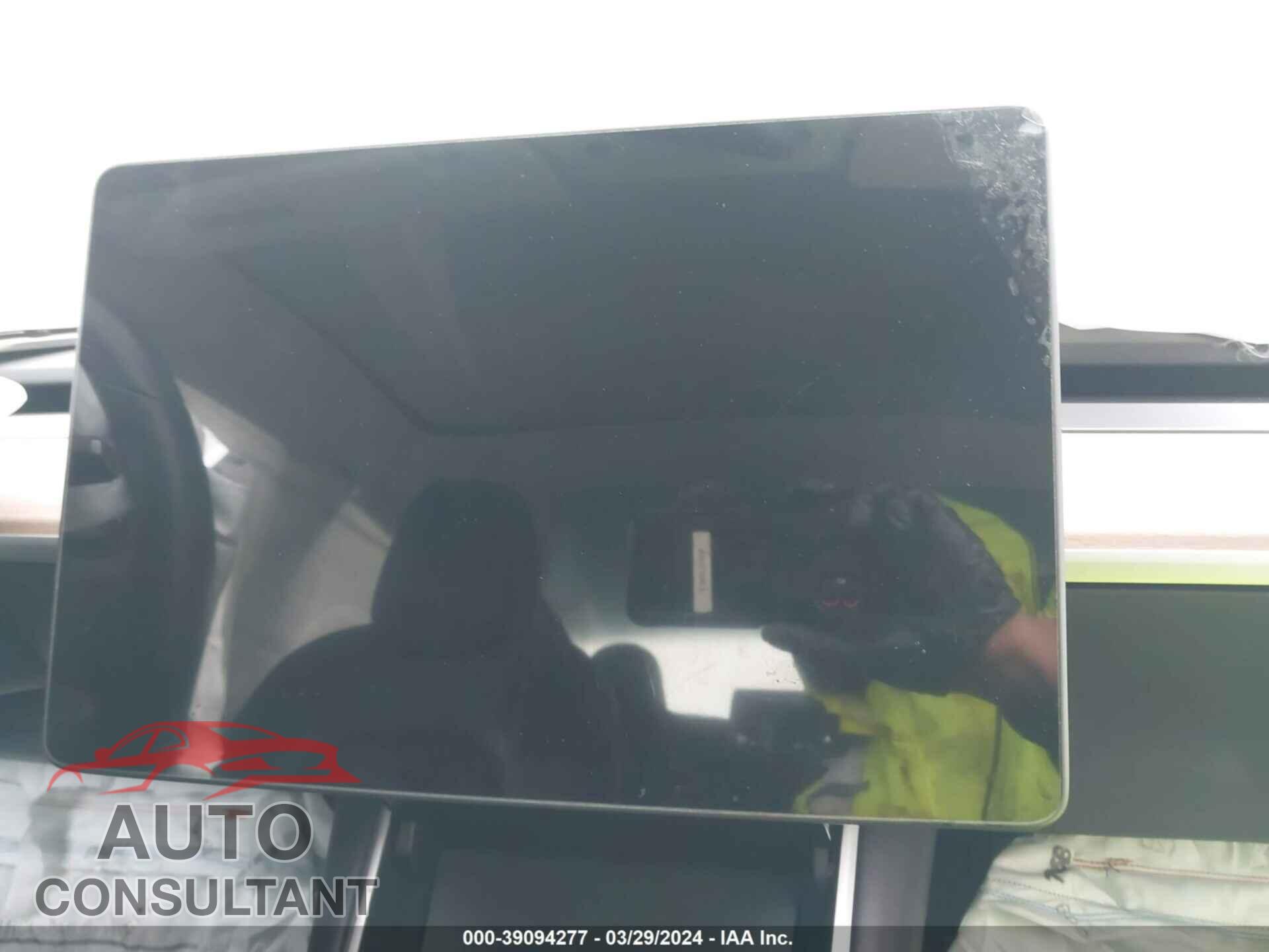 TESLA MODEL 3 2018 - 5YJ3E1EA4JF048108
